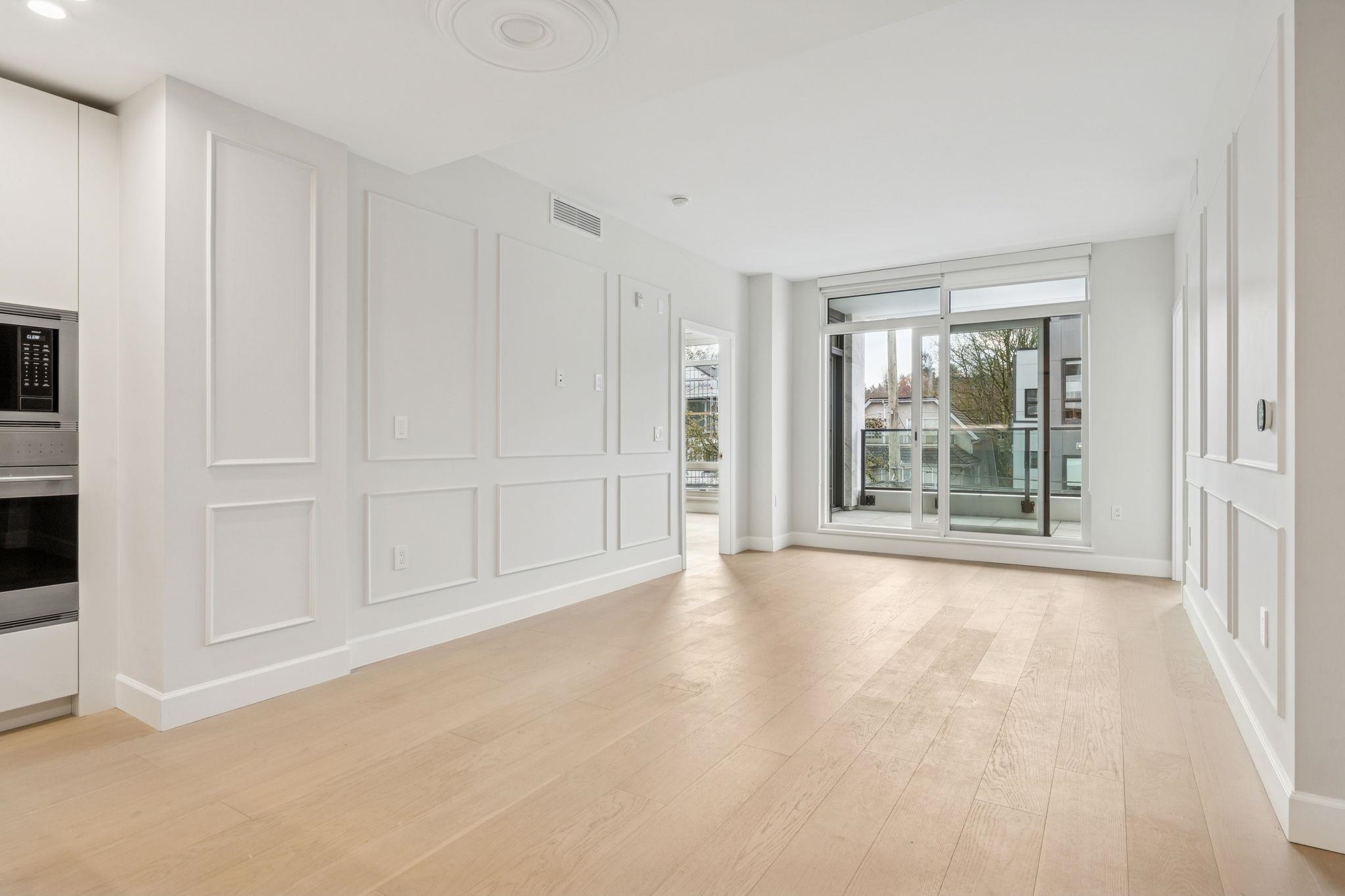 304 3668 W 10TH AVENUE Unit: 304