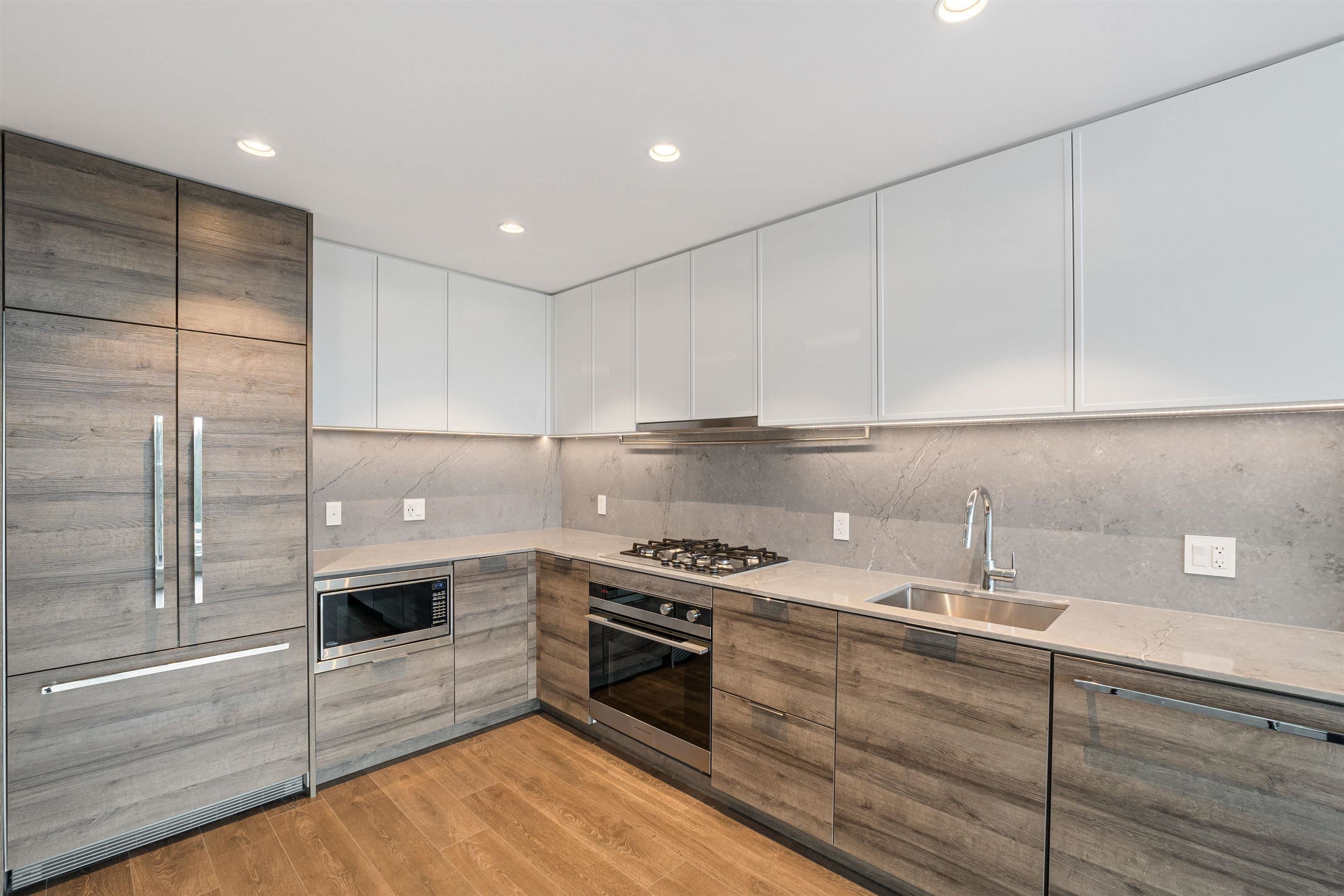 1008 1045 AUSTIN AVENUE Unit: 1008