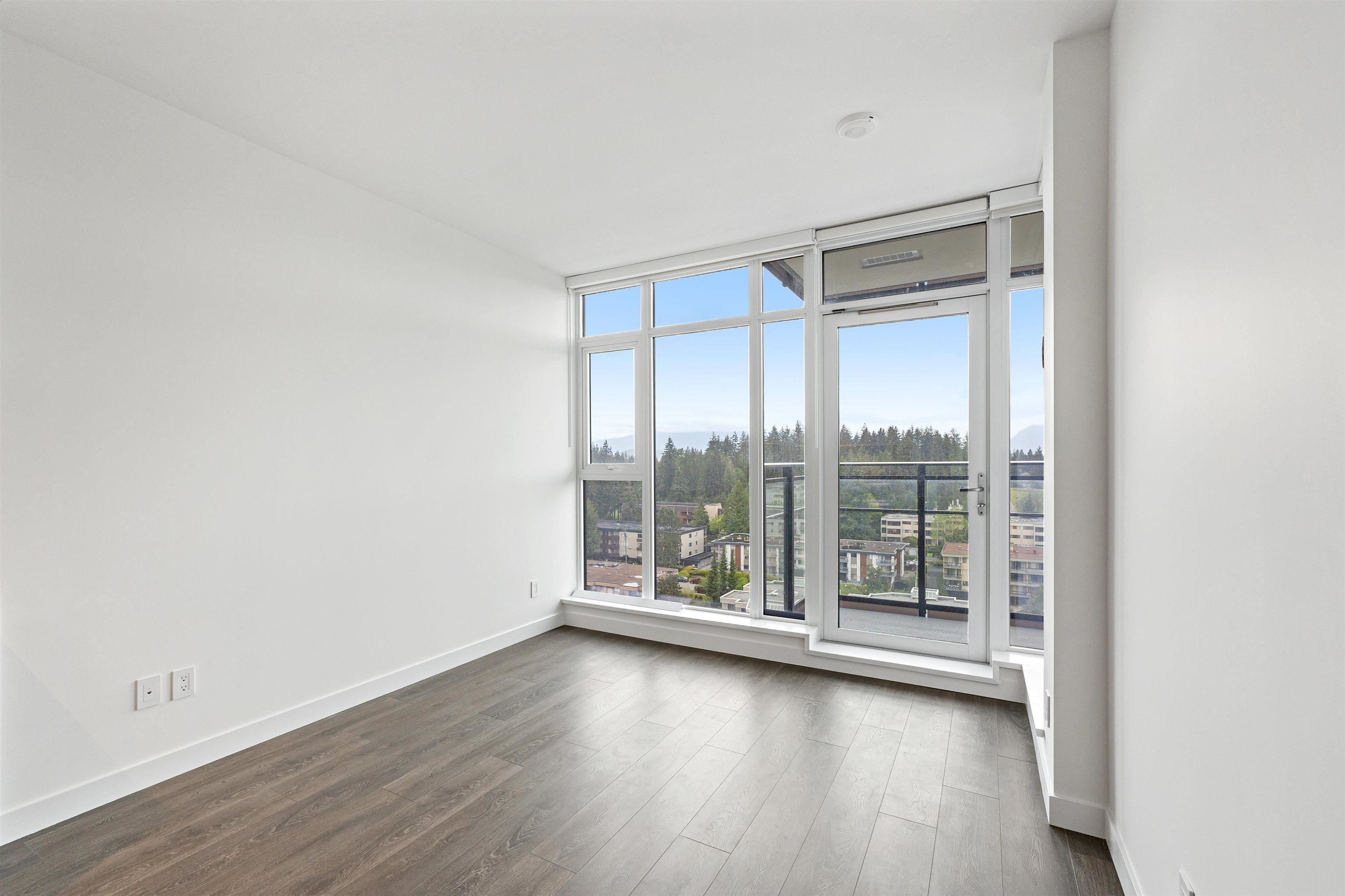 1008 1045 AUSTIN AVENUE Unit: 1008