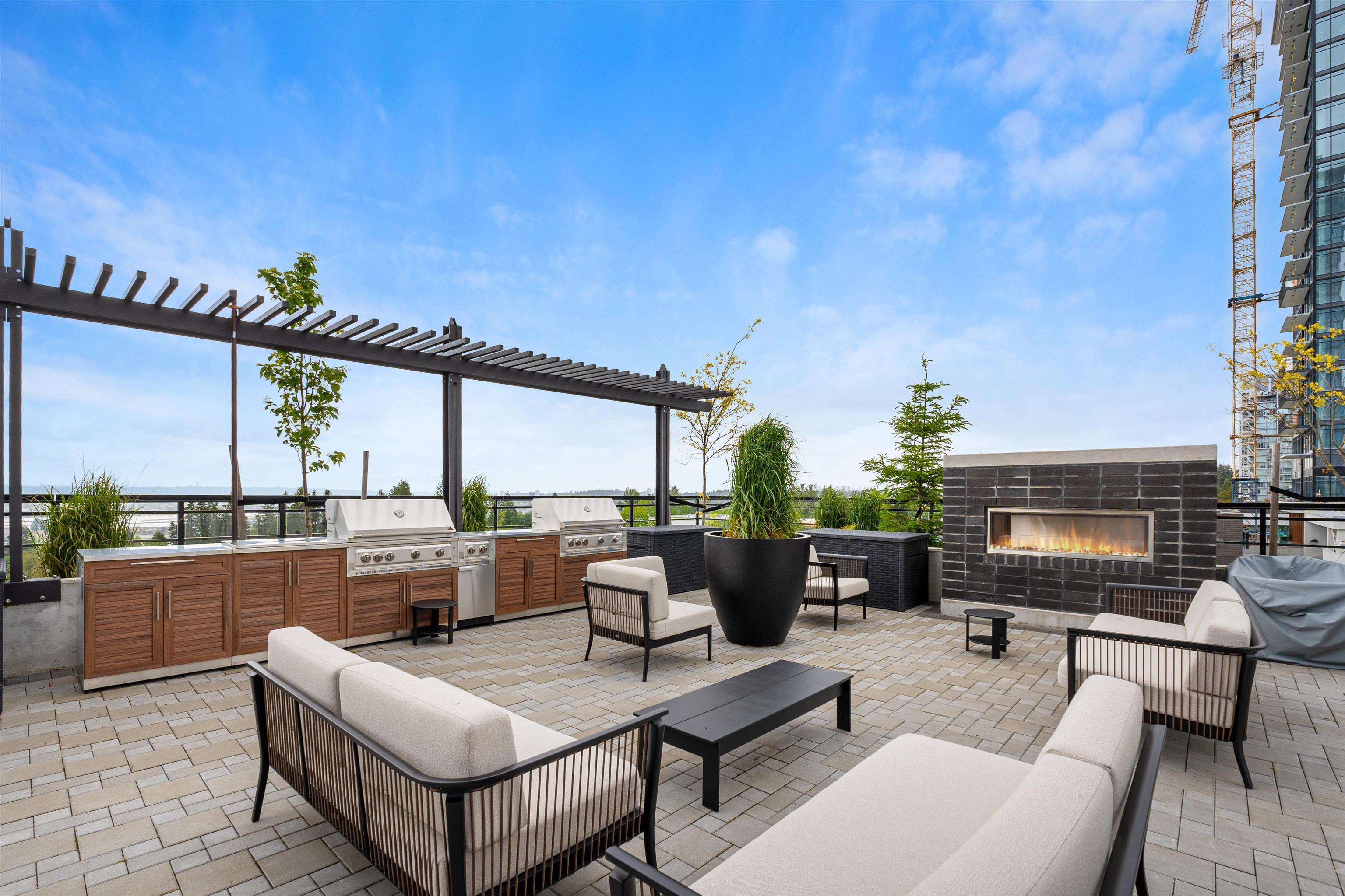 1008 1045 AUSTIN AVENUE Unit: 1008