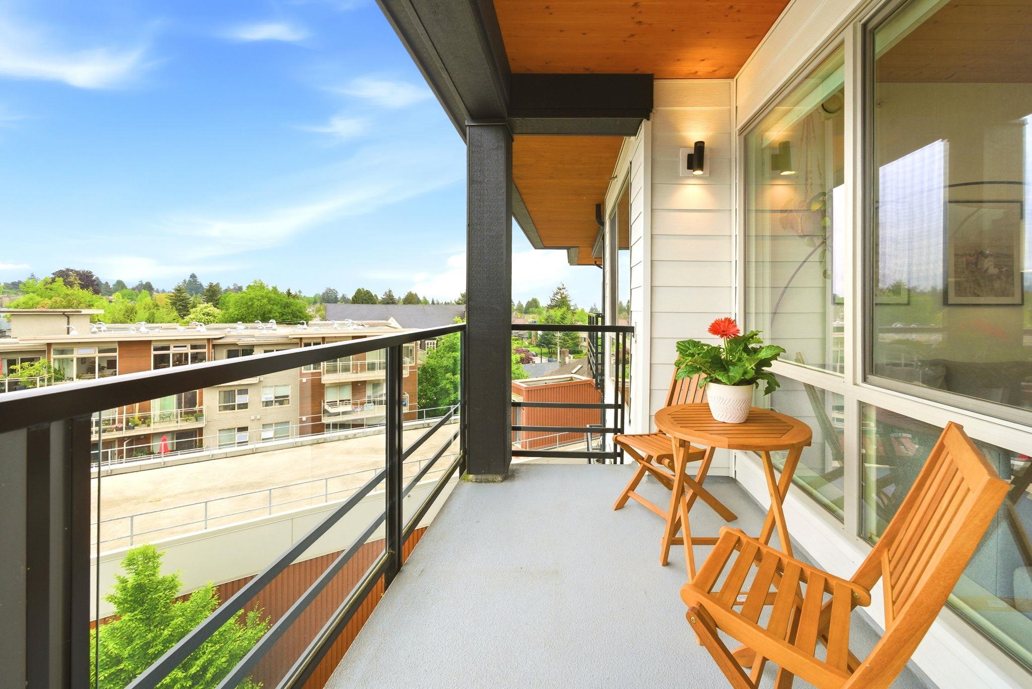 607 128 E 8TH STREET Unit: 607