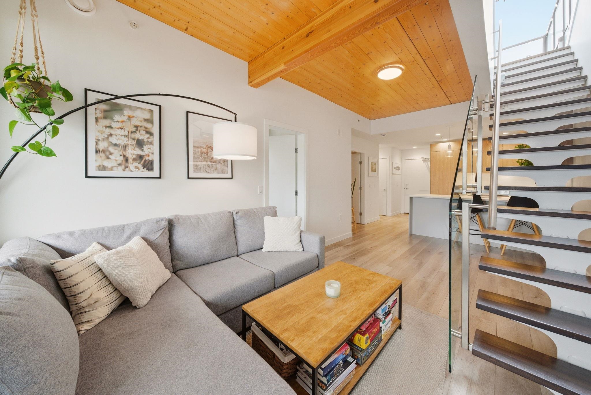 607 128 E 8TH STREET Unit: 607