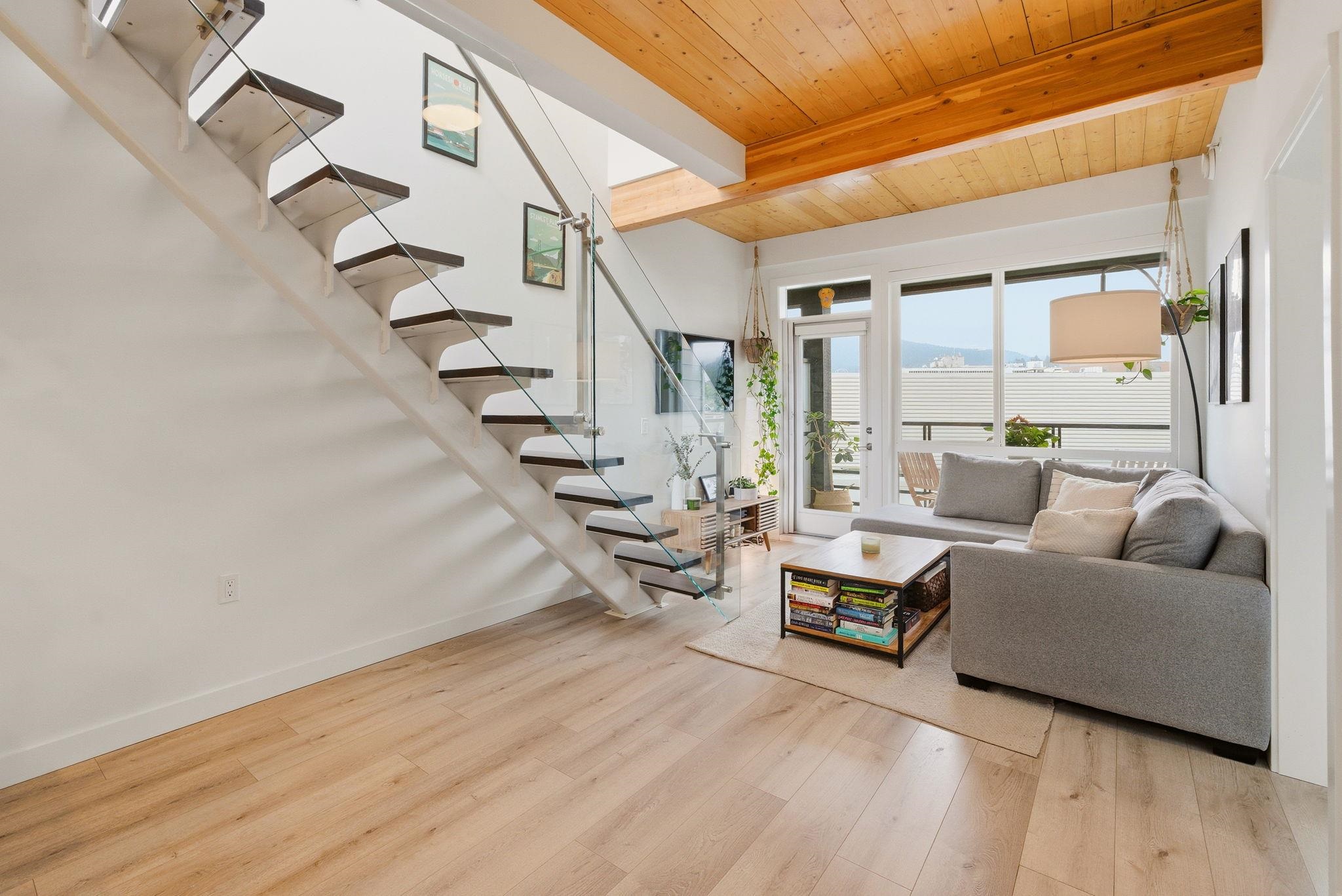 607 128 E 8TH STREET Unit: 607