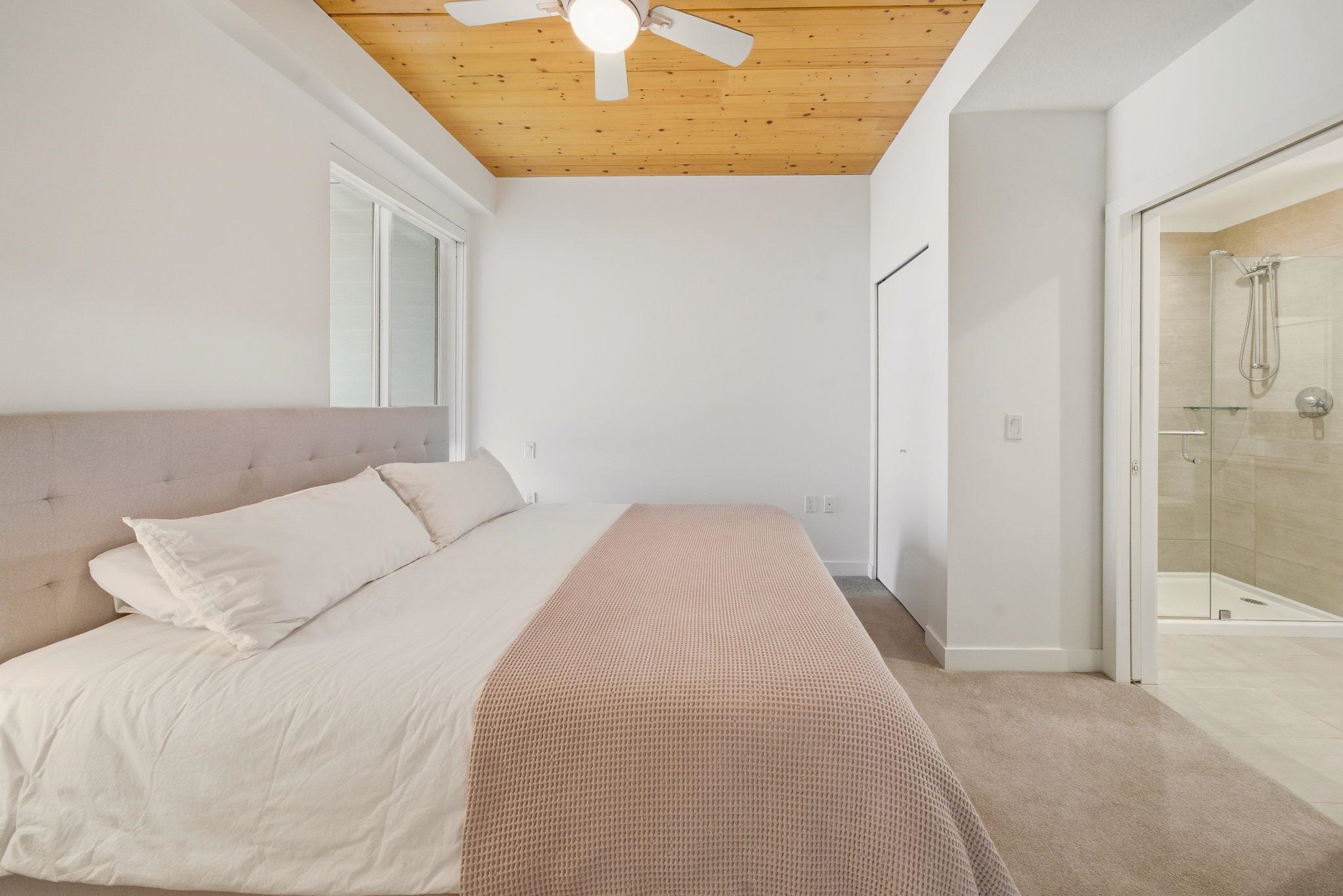 607 128 E 8TH STREET Unit: 607