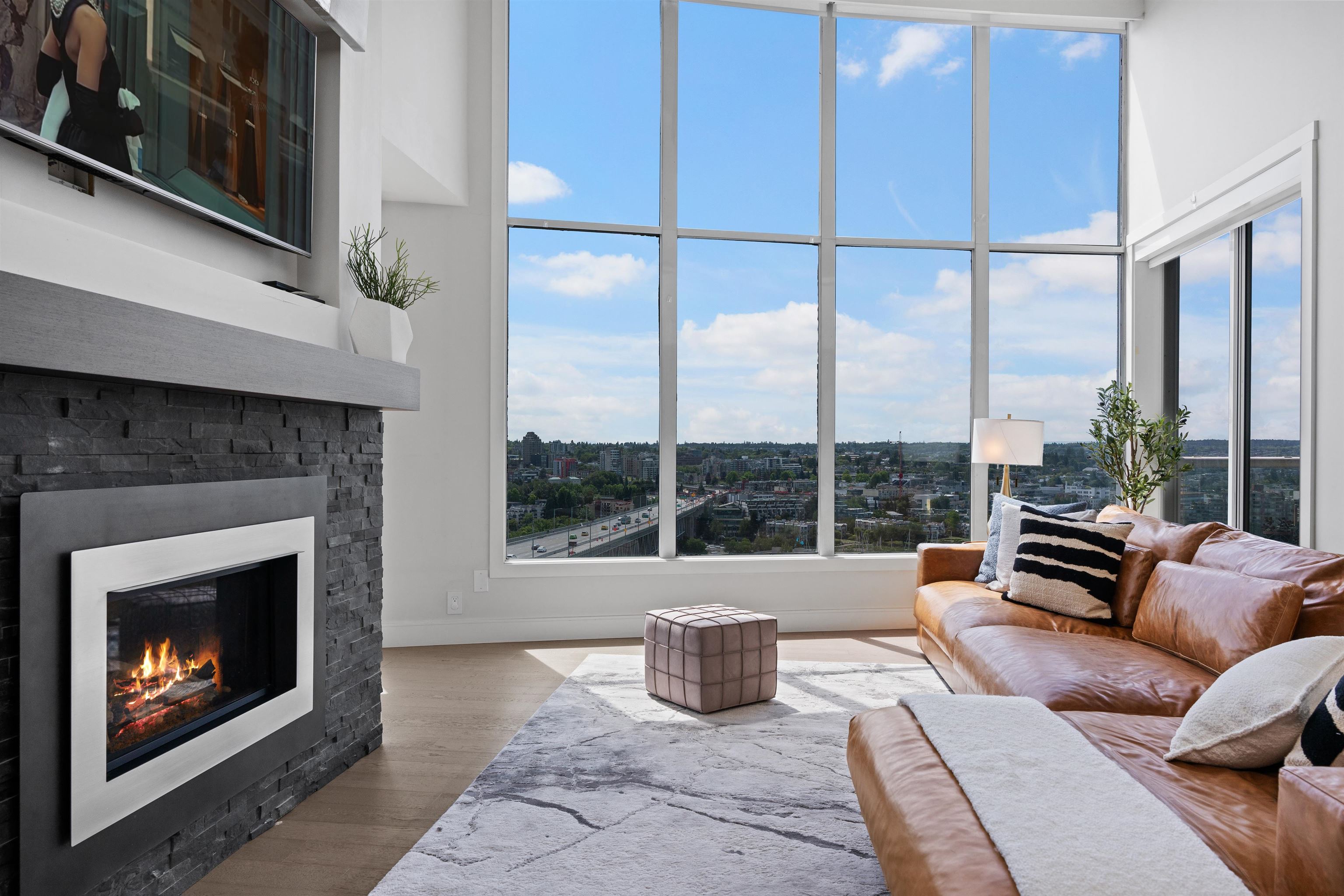 2403 1500 HOWE STREET Unit: 2403