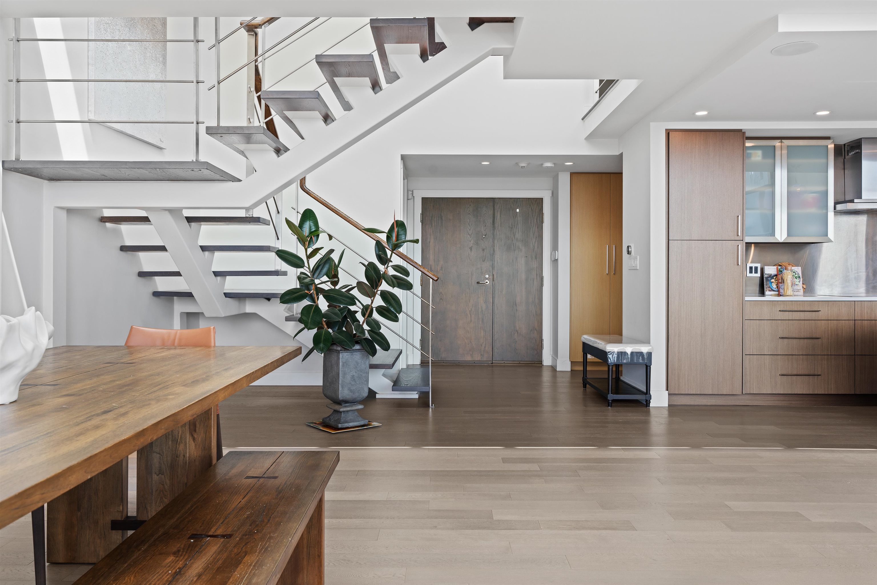 2403 1500 HOWE STREET Unit: 2403