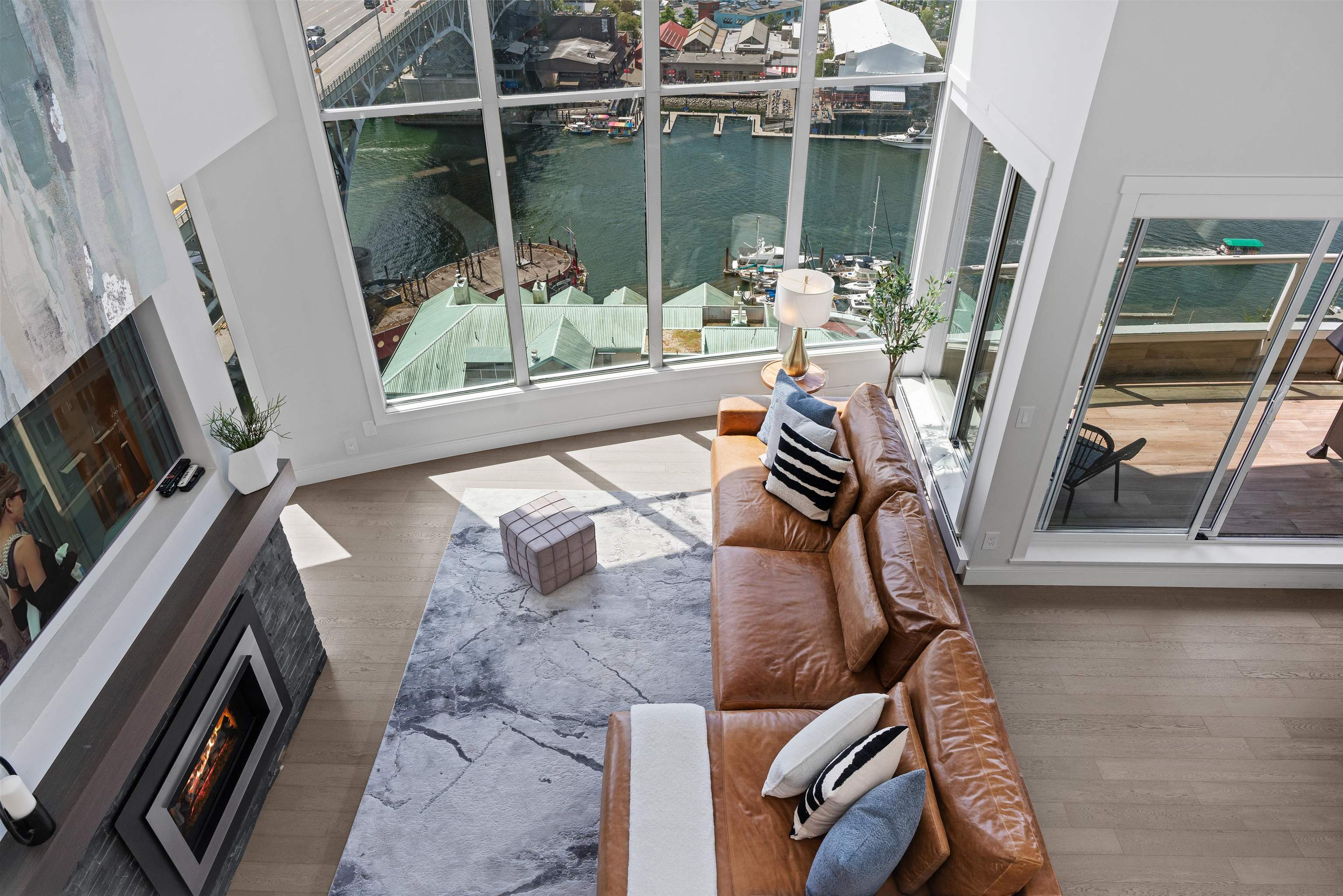 2403 1500 HOWE STREET Unit: 2403