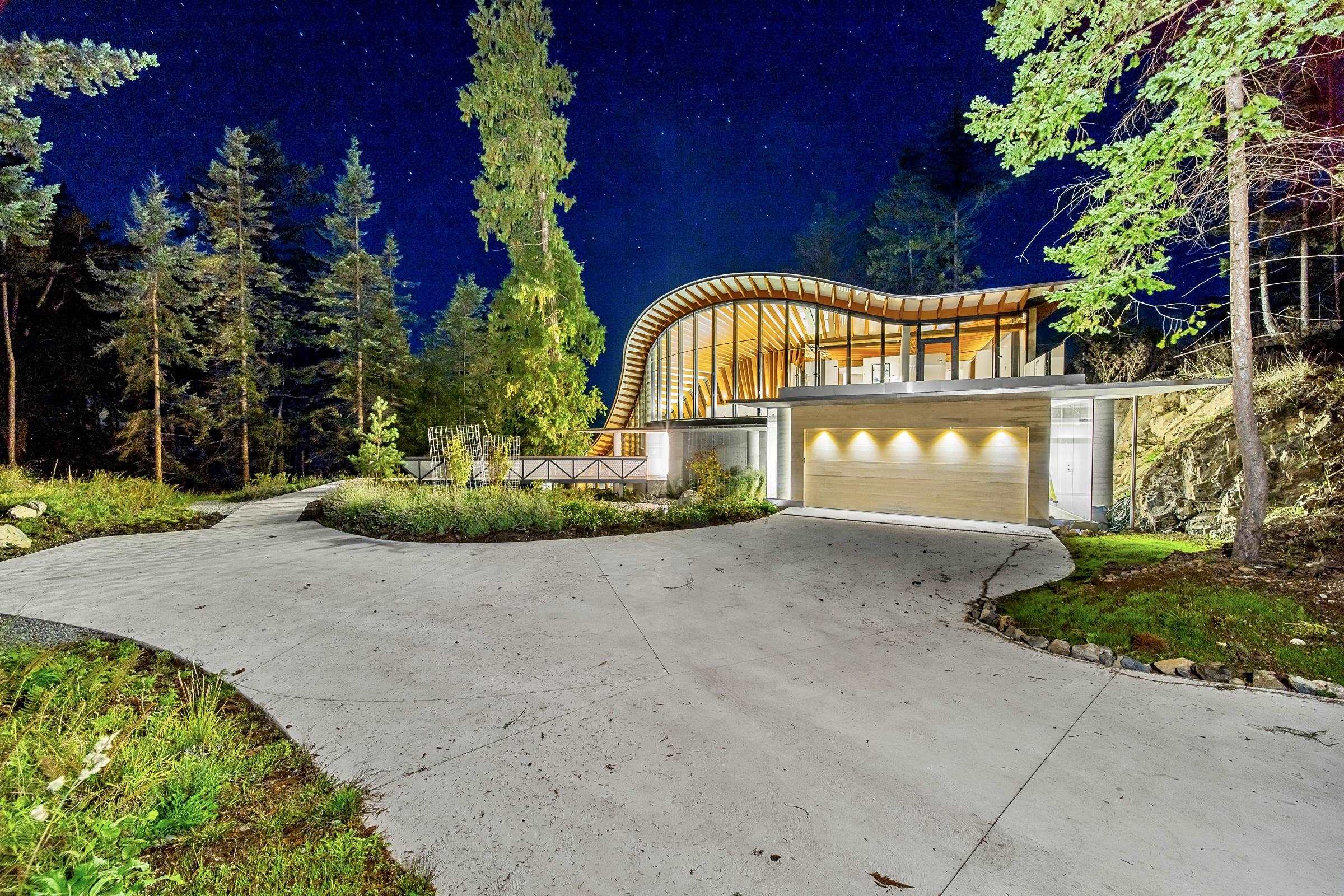 1840 LIGHTHOUSE LANE