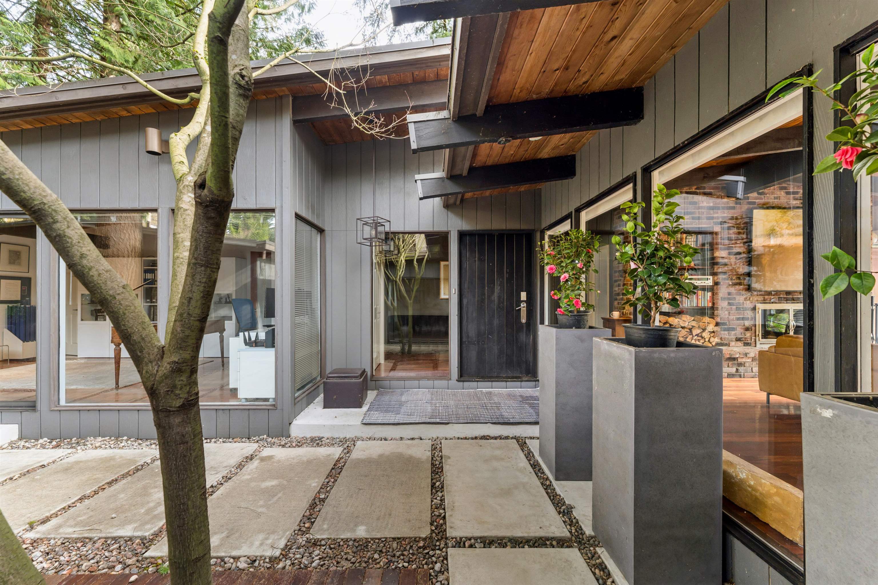 808 SEYMOUR BOULEVARD