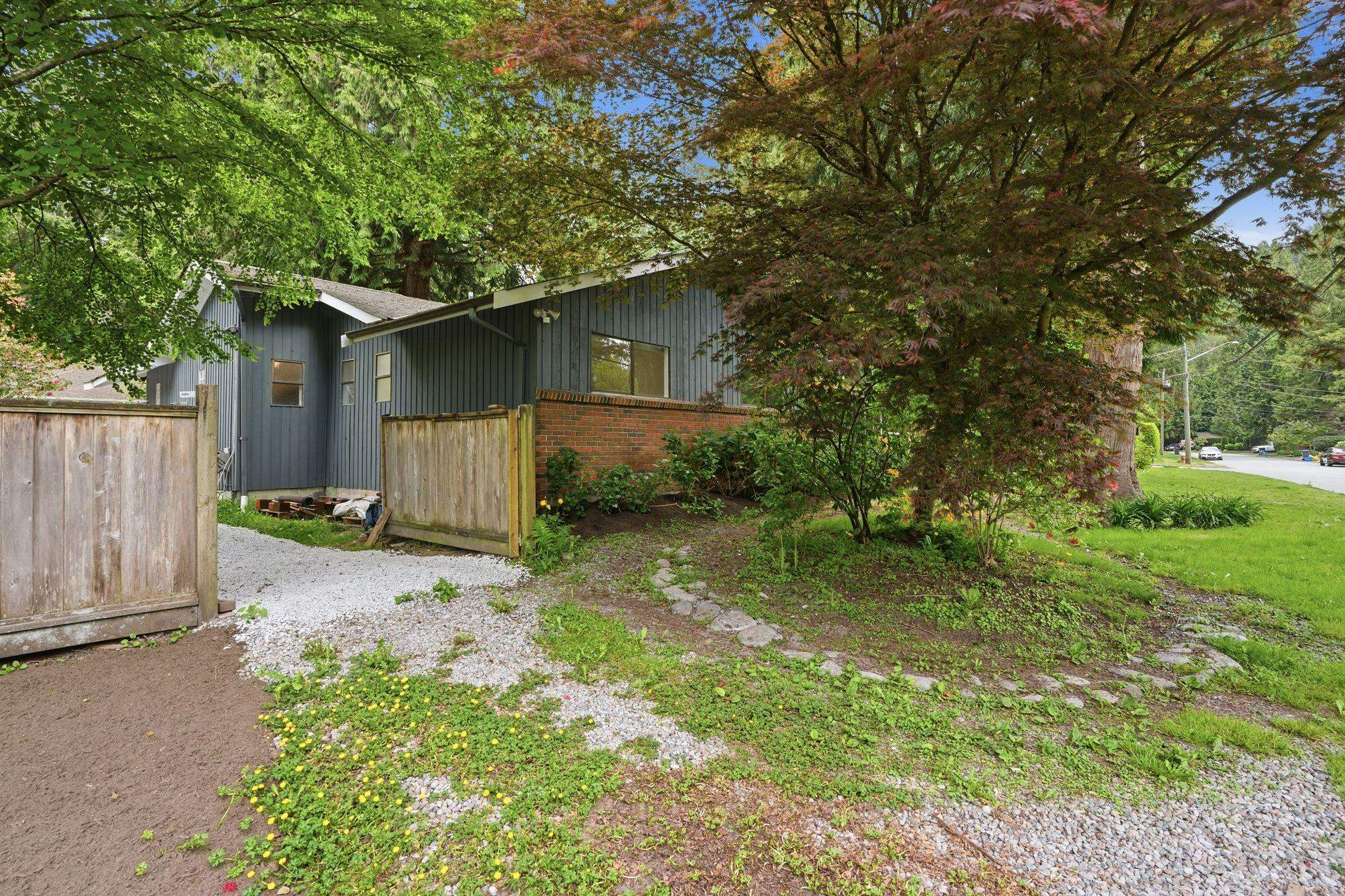 909 SEYMOUR BOULEVARD