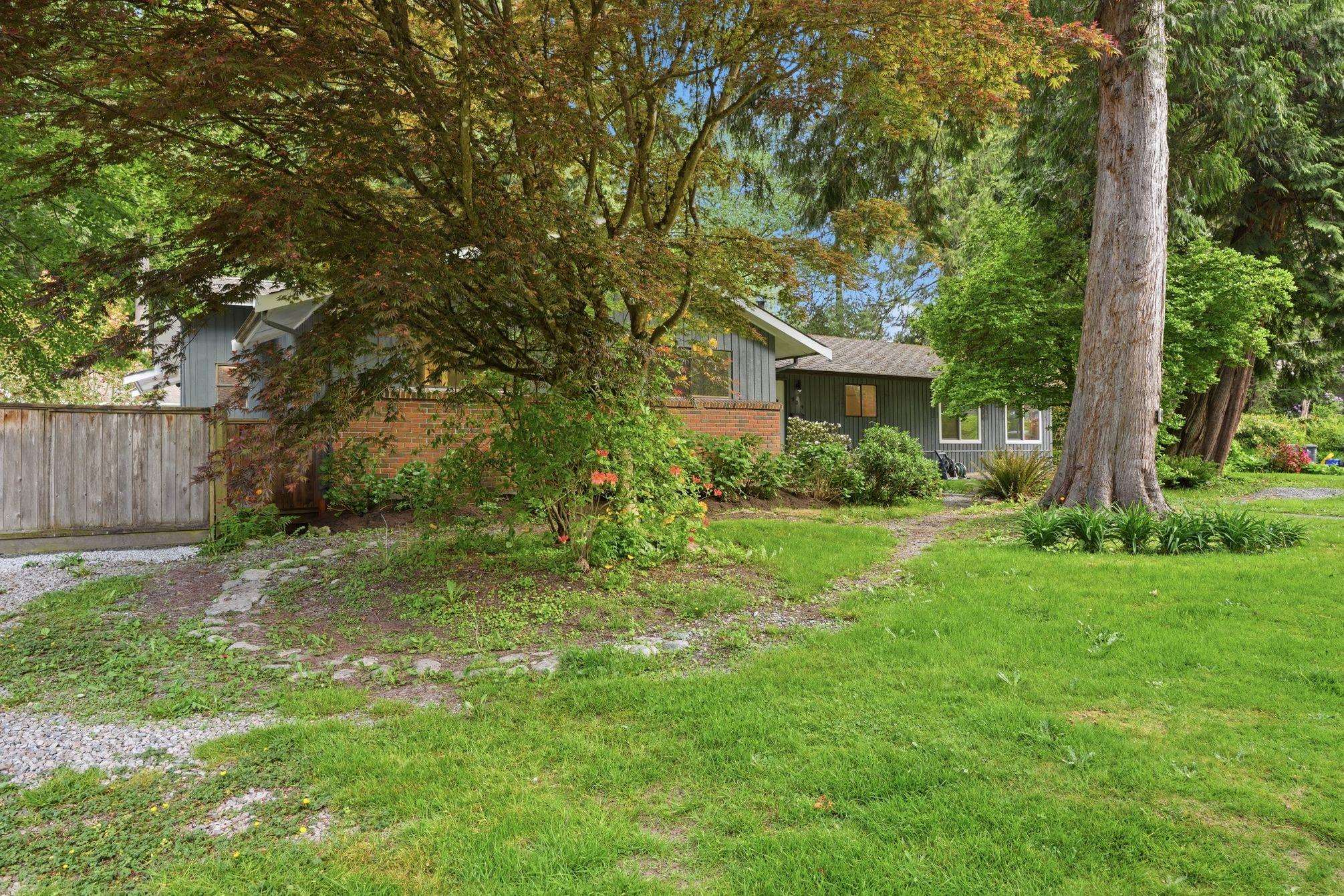 909 SEYMOUR BOULEVARD