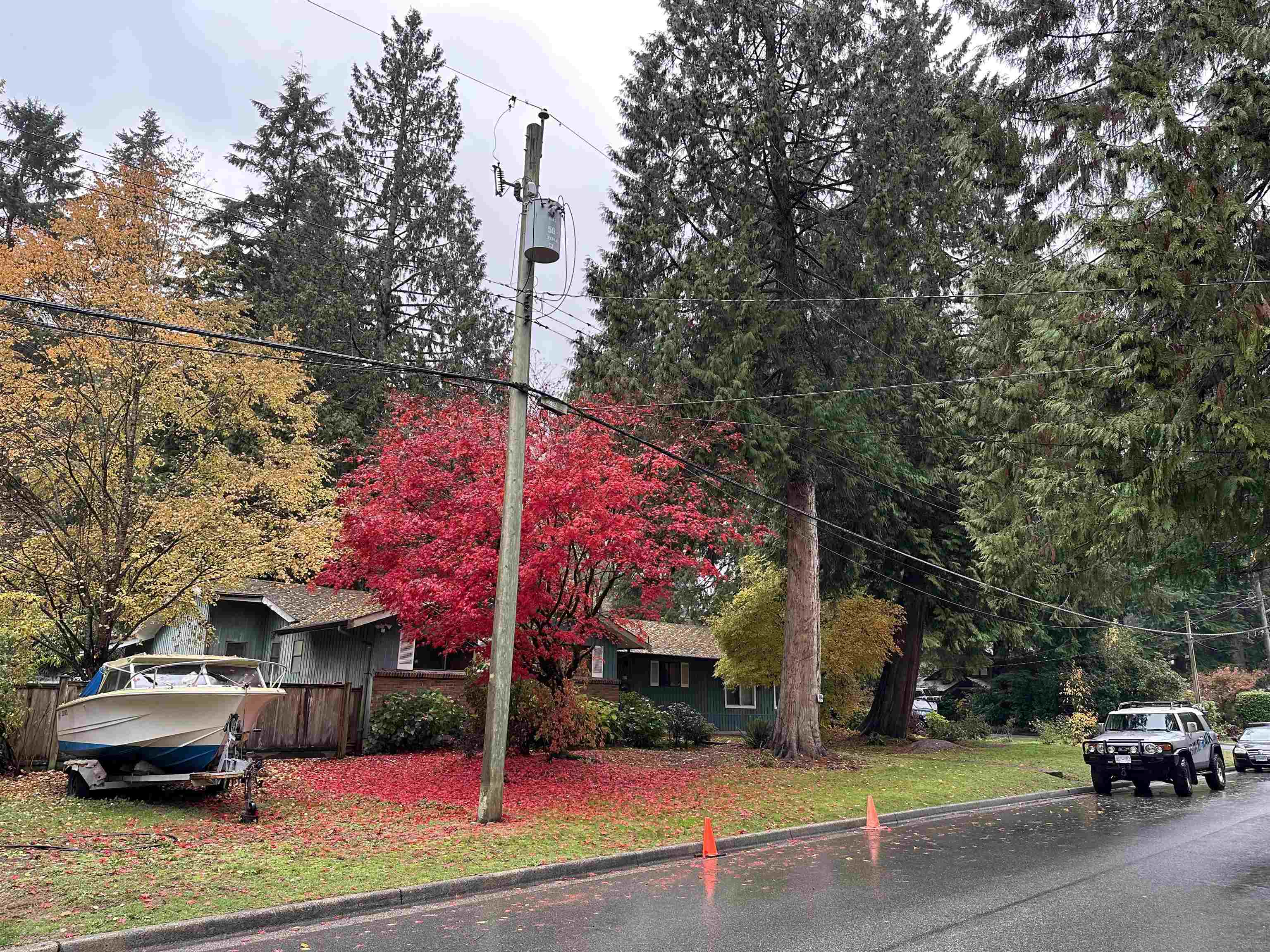 909 SEYMOUR BOULEVARD
