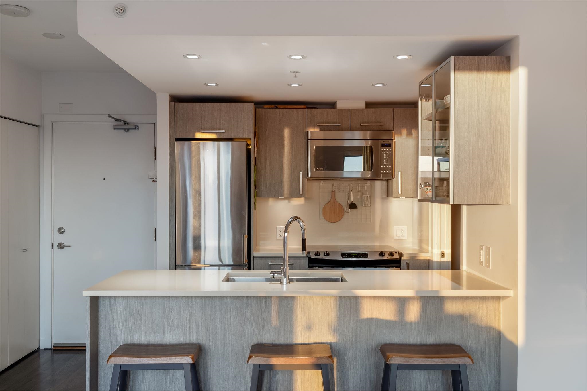 1001 933 E HASTINGS STREET Unit: 1001