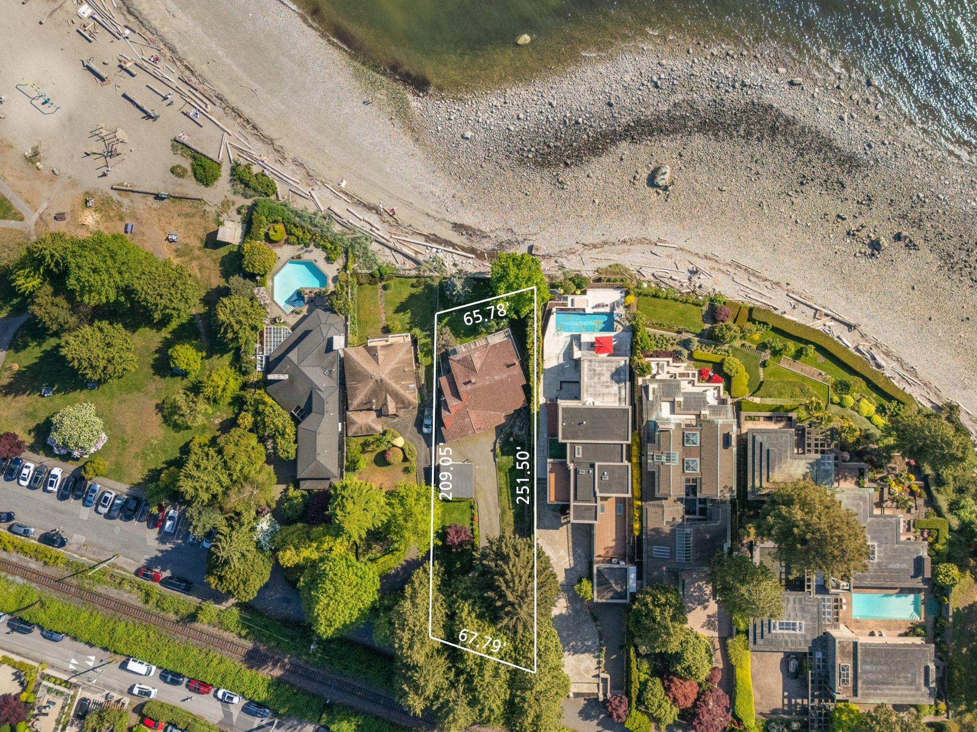 2560 BELLEVUE AVENUE