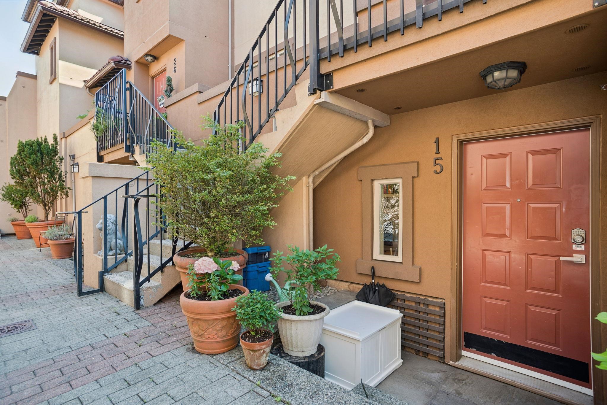 15 3036 W 4TH AVENUE Unit: 15
