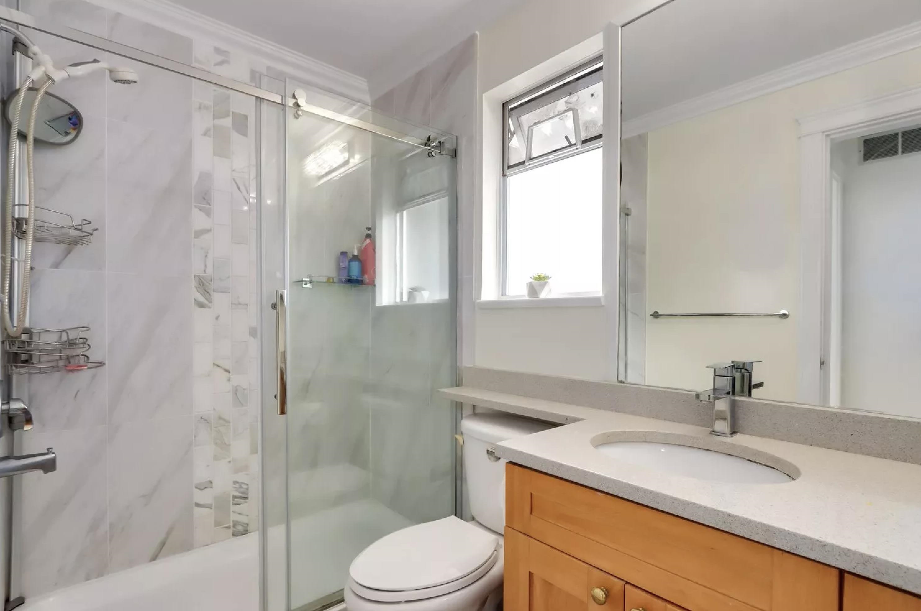 37 7188 EDMONDS STREET Unit: 37
