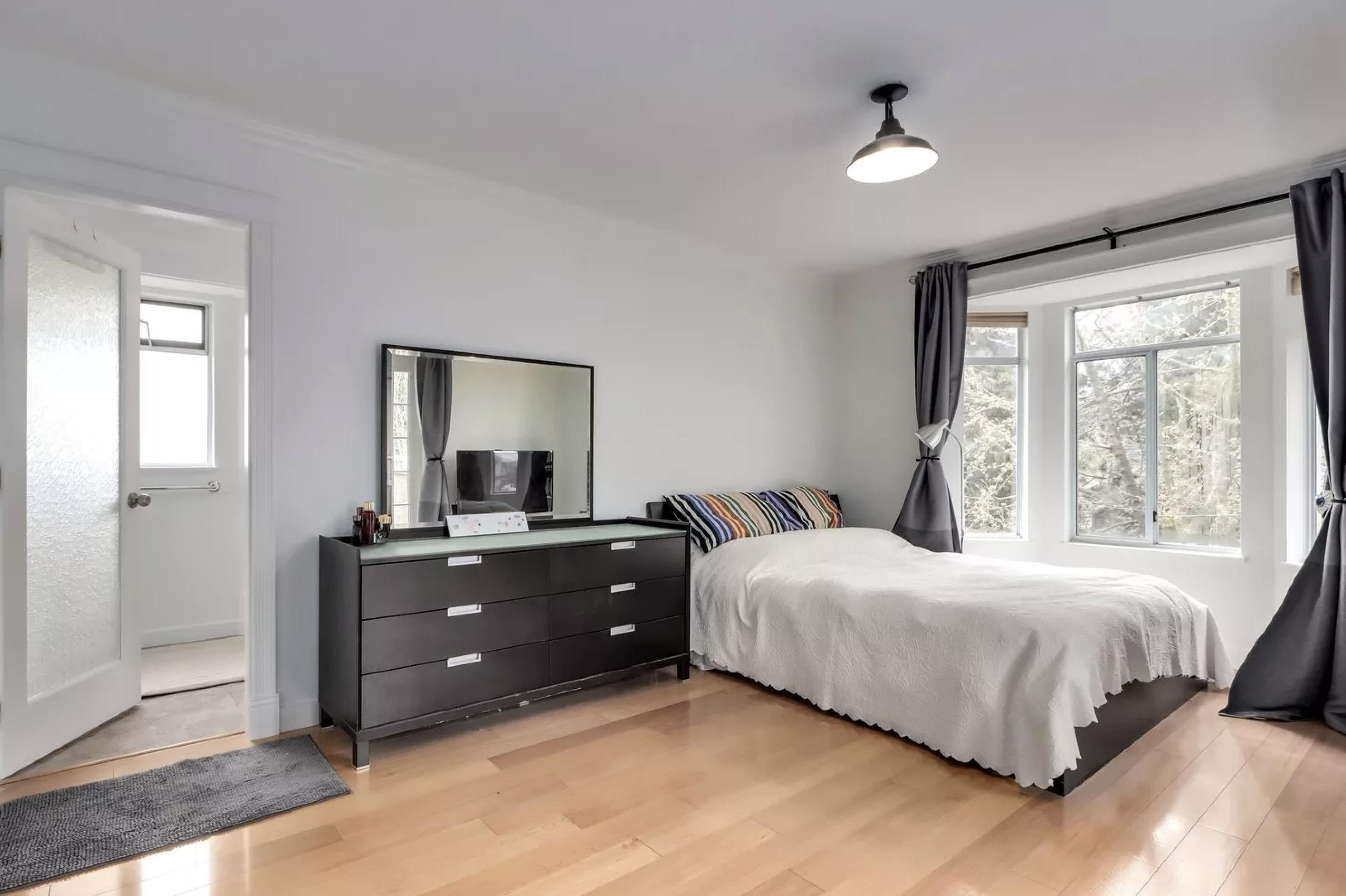 37 7188 EDMONDS STREET Unit: 37
