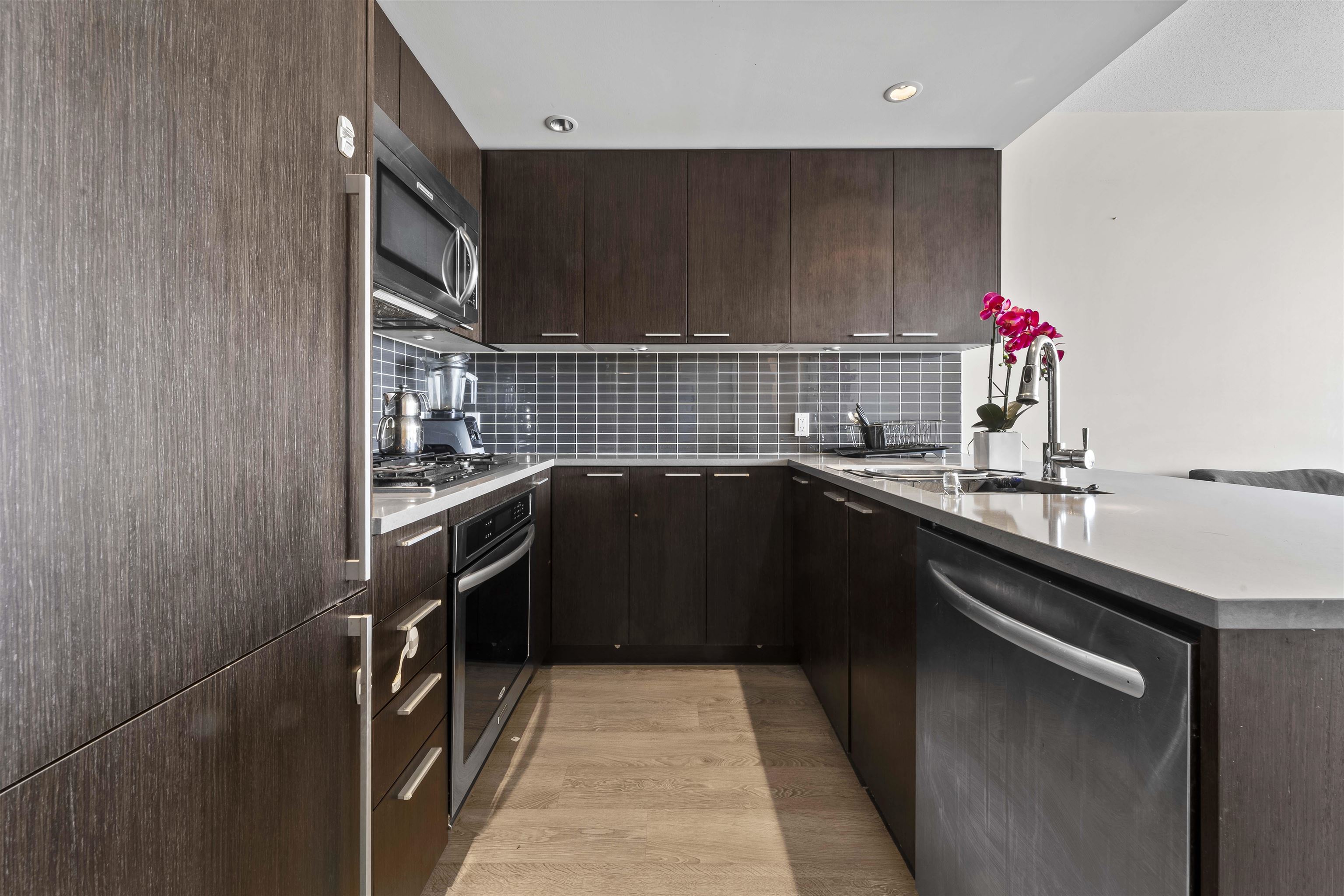 2506 2975 ATLANTIC AVENUE Unit: 2506