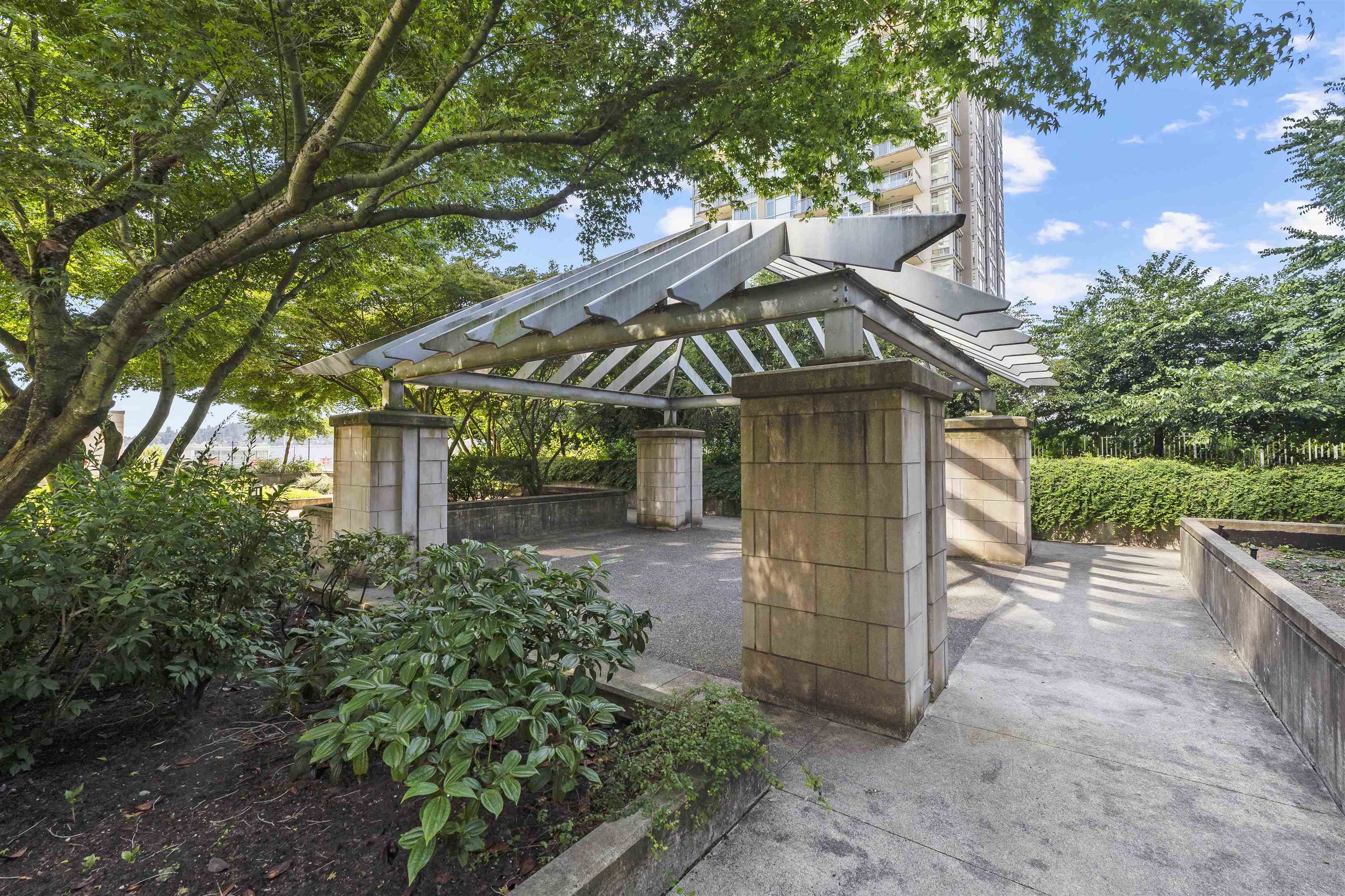 2506 2975 ATLANTIC AVENUE Unit: 2506