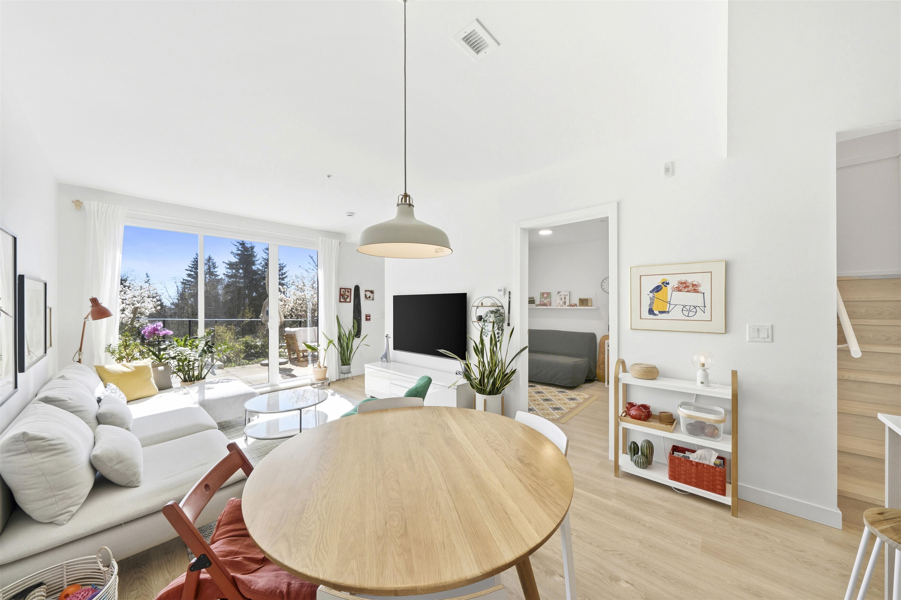 209 9888 UNIVERSITY CRESCENT Unit: 209