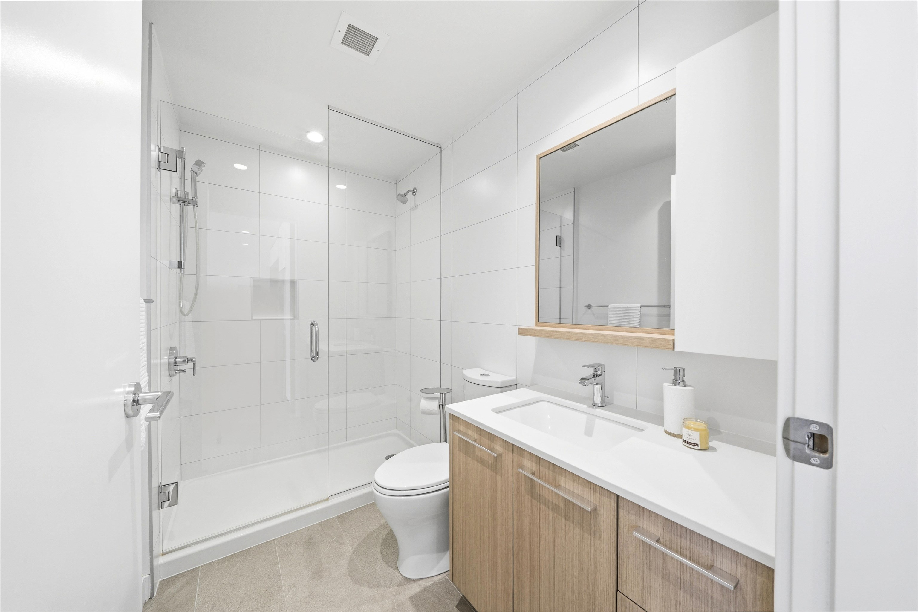 209 9888 UNIVERSITY CRESCENT Unit: 209