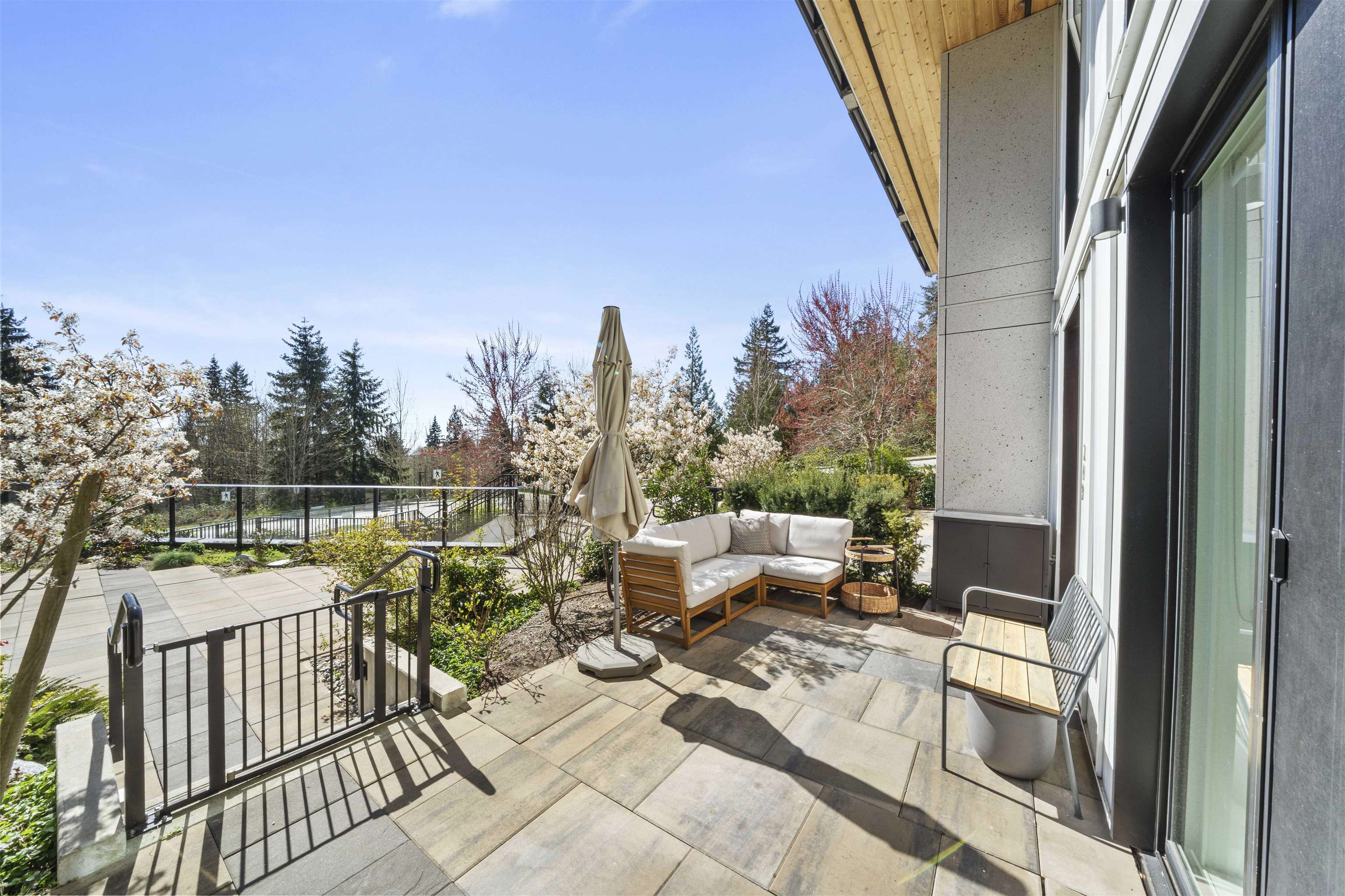 209 9888 UNIVERSITY CRESCENT Unit: 209
