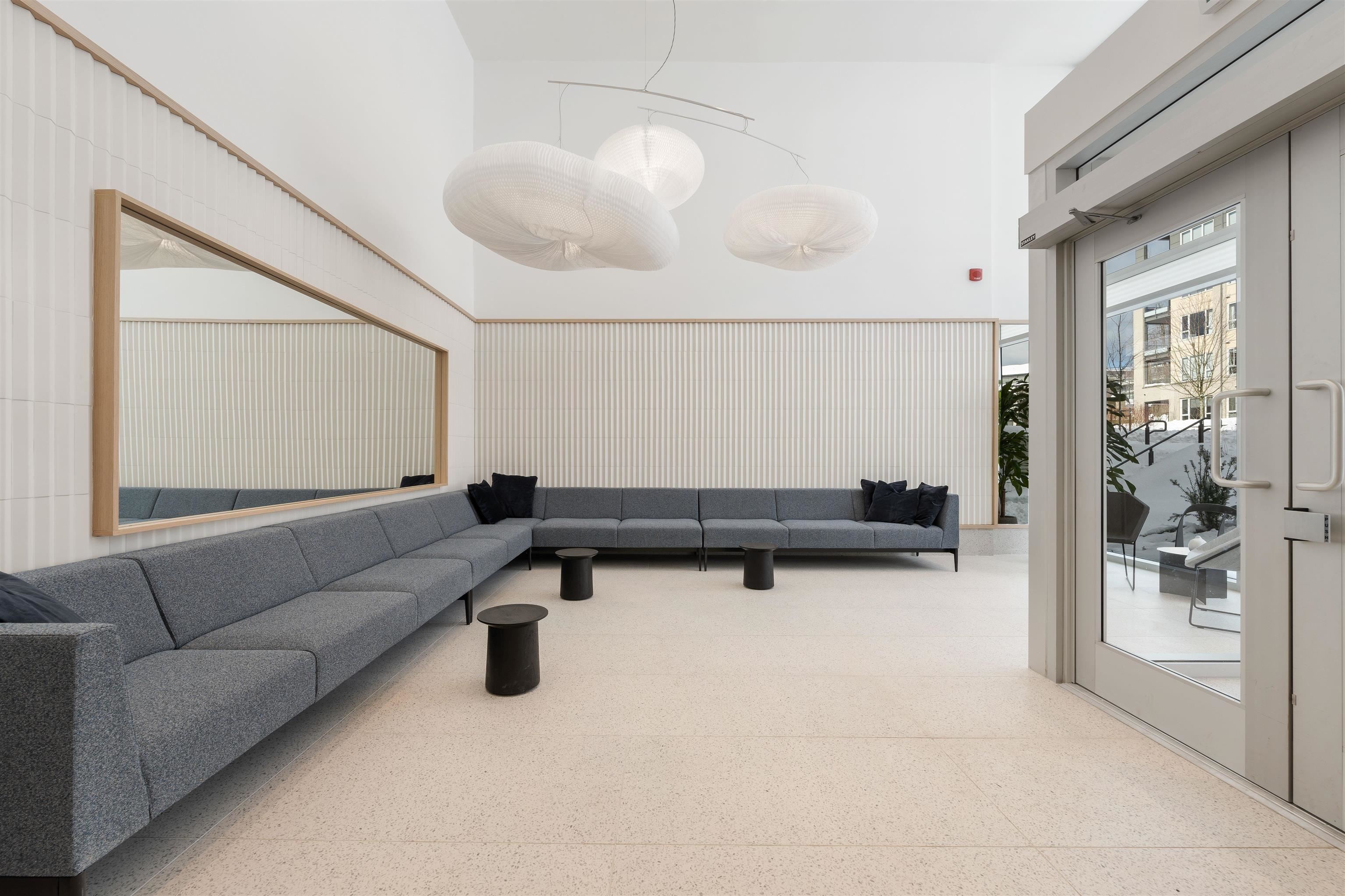 209 9888 UNIVERSITY CRESCENT Unit: 209