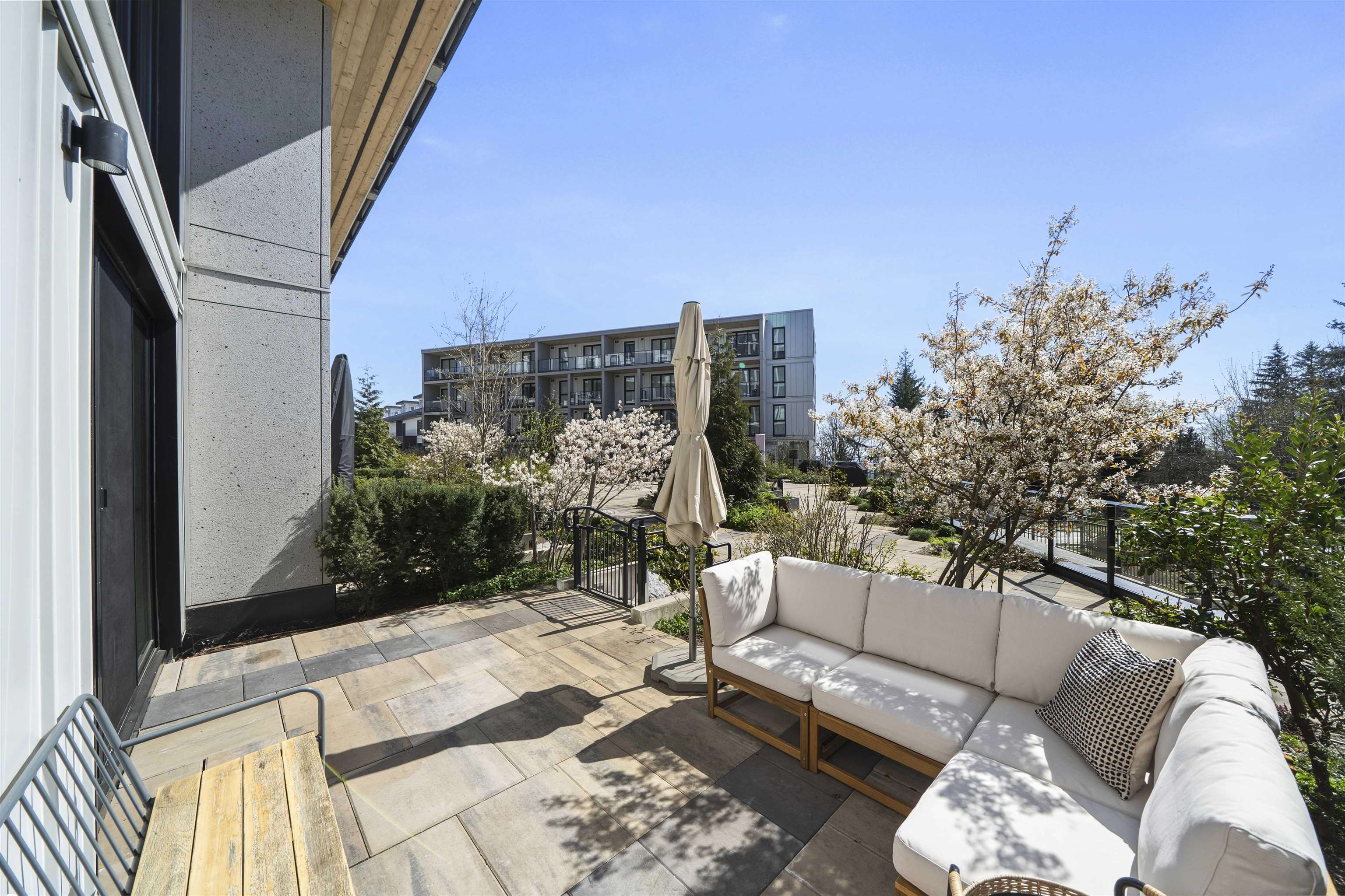 209 9888 UNIVERSITY CRESCENT Unit: 209