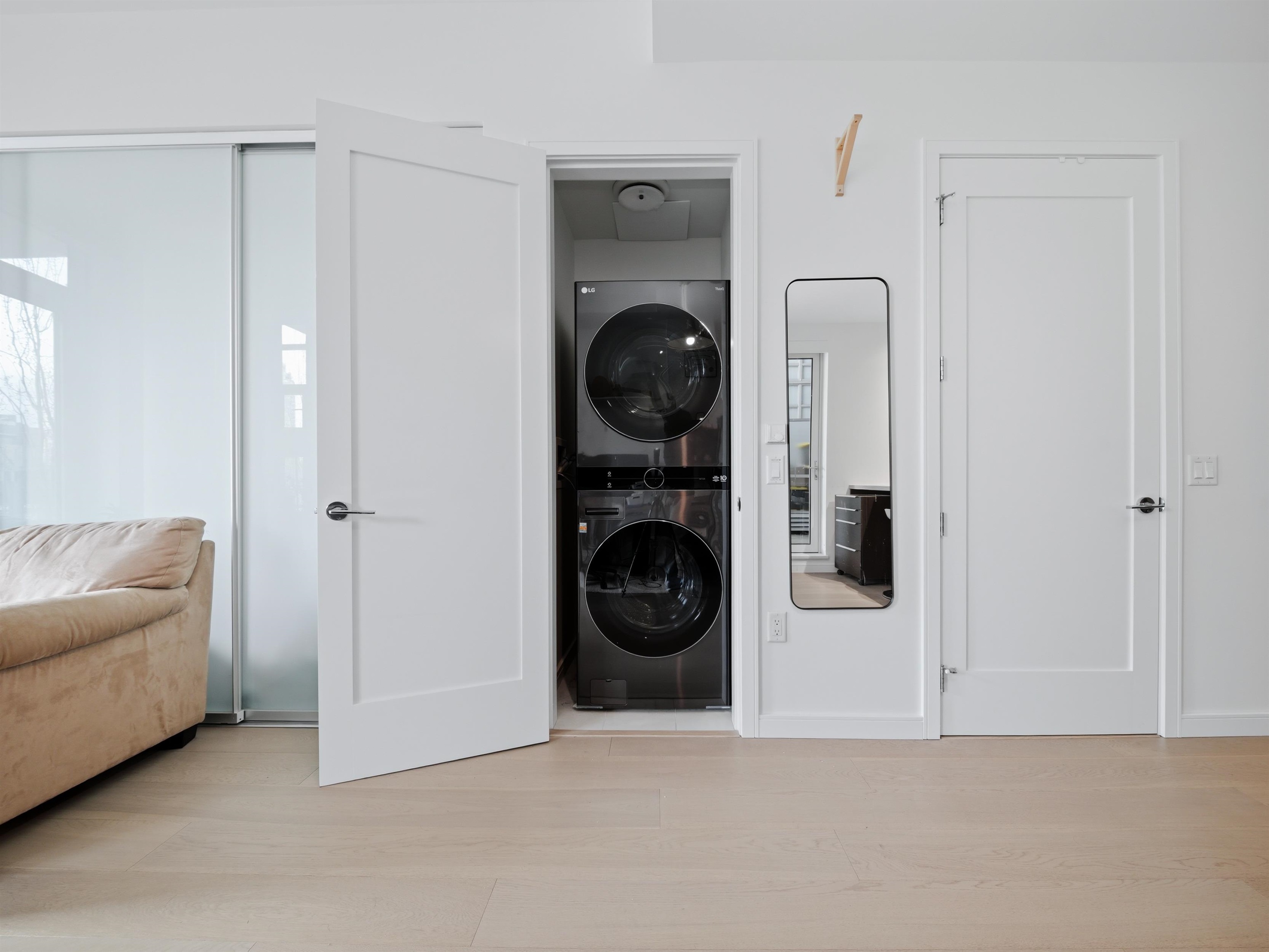 306 1633 ONTARIO STREET Unit: 306