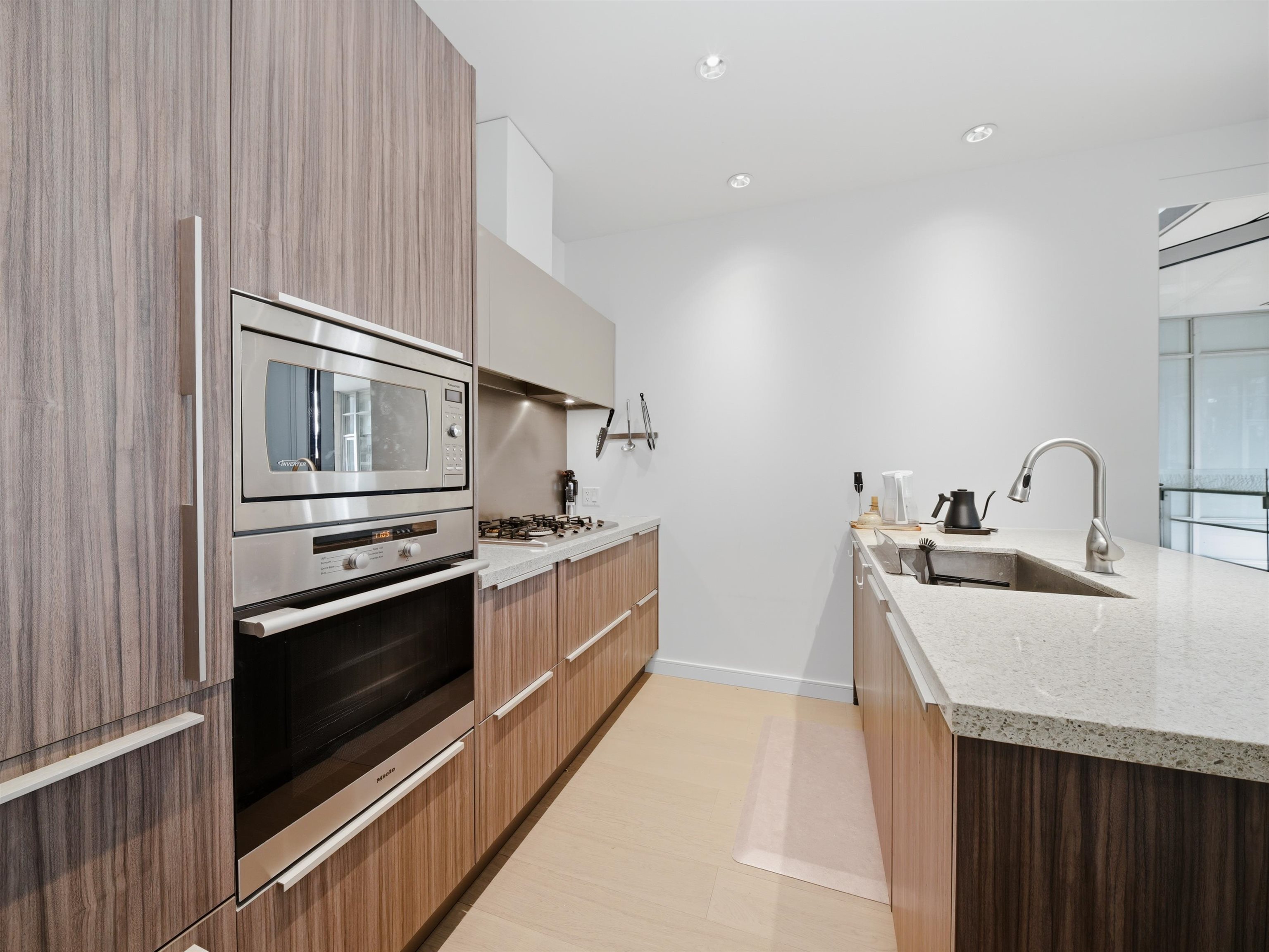 306 1633 ONTARIO STREET Unit: 306