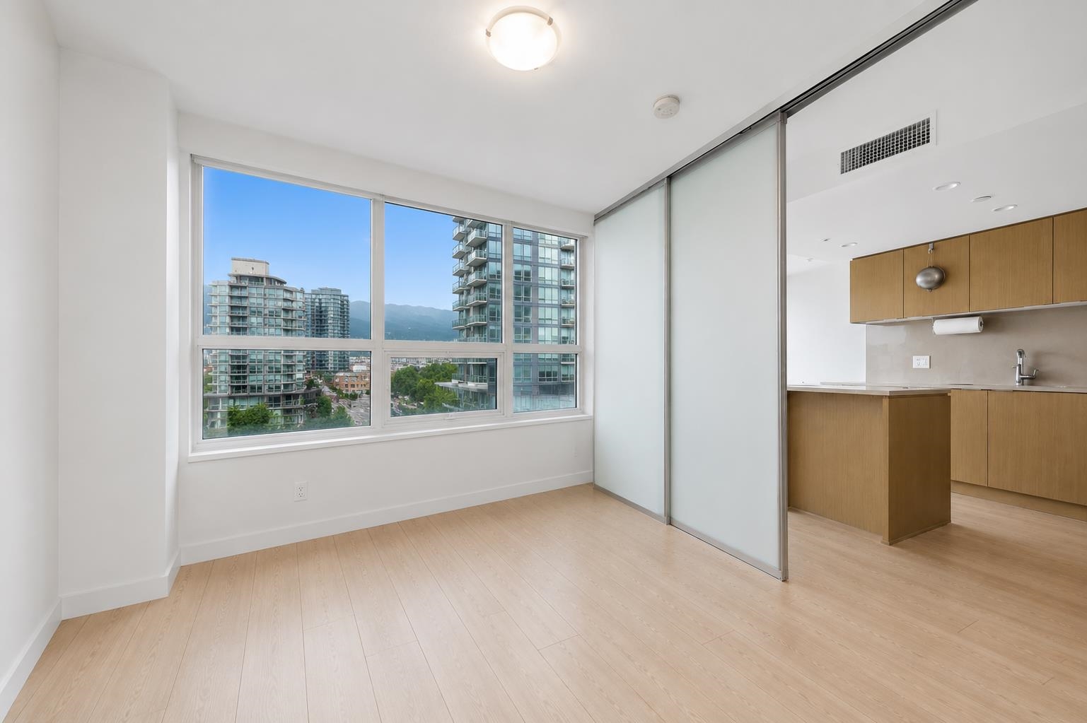 408 112 E 13TH STREET Unit: 408