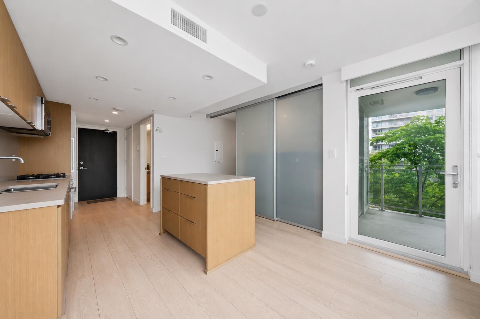 408 112 E 13TH STREET Unit: 408