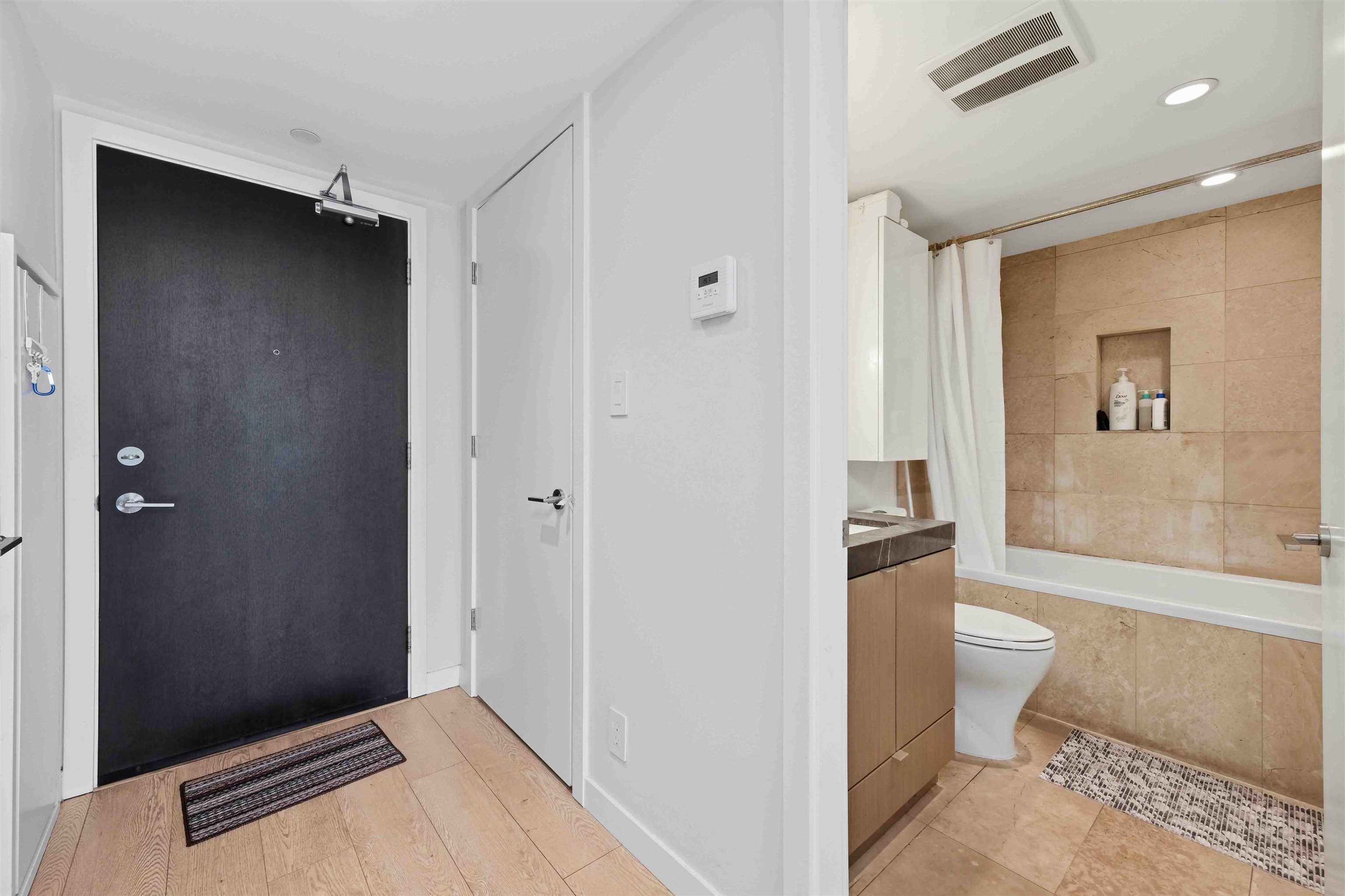408 112 E 13TH STREET Unit: 408