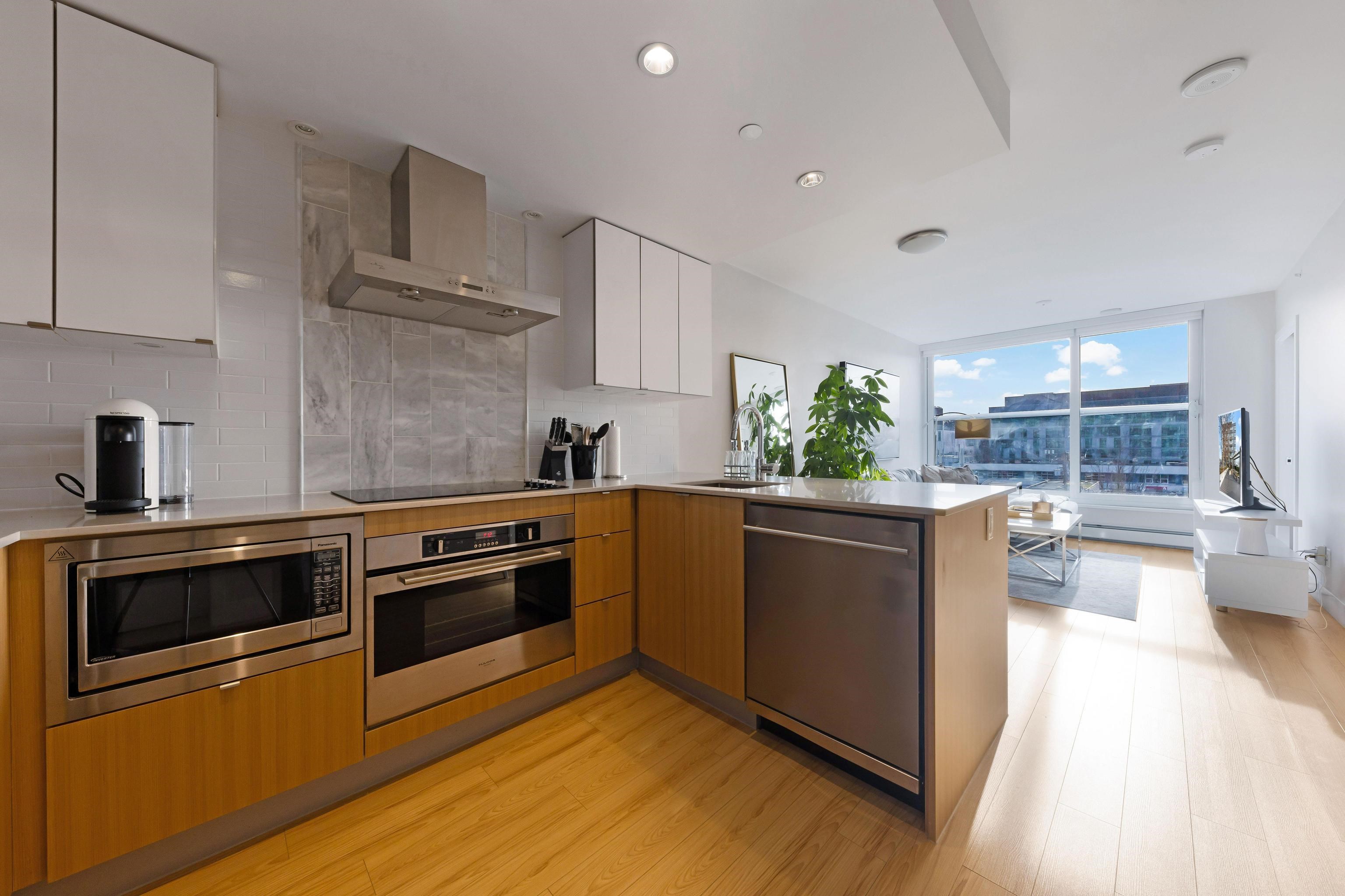 616 159 W 2ND AVENUE Unit: 616
