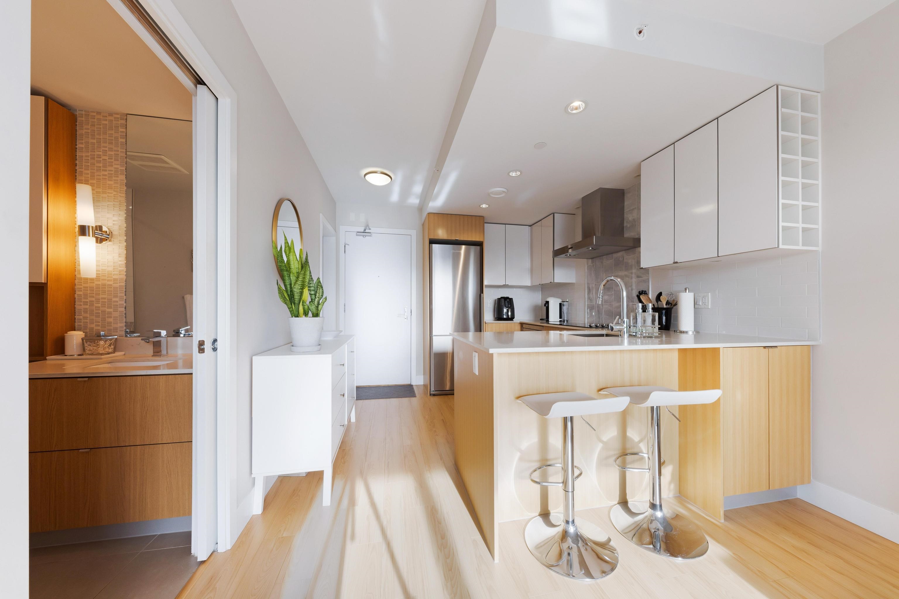 616 159 W 2ND AVENUE Unit: 616