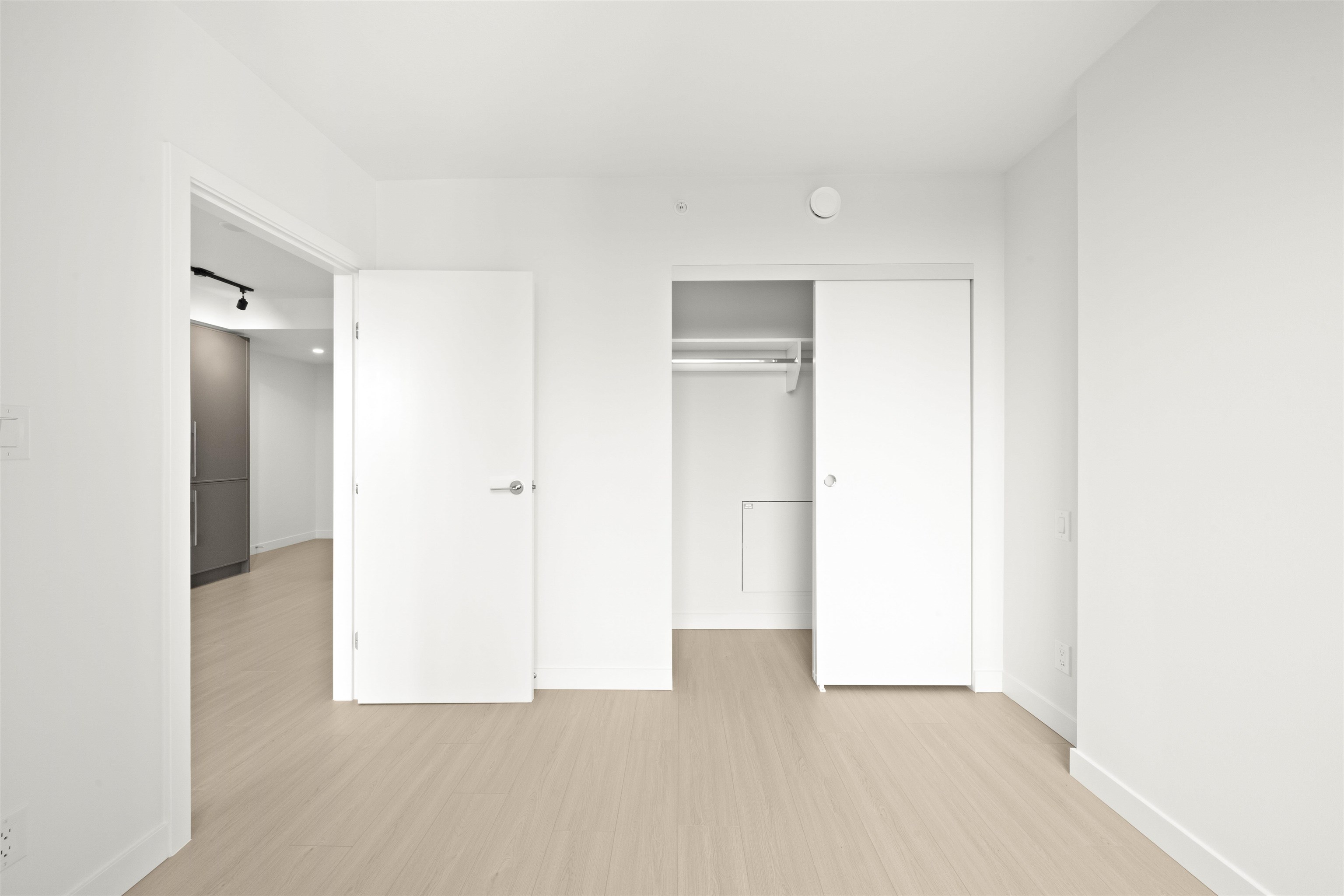 3705 13745 GEORGE JUNCTION Unit: 3705