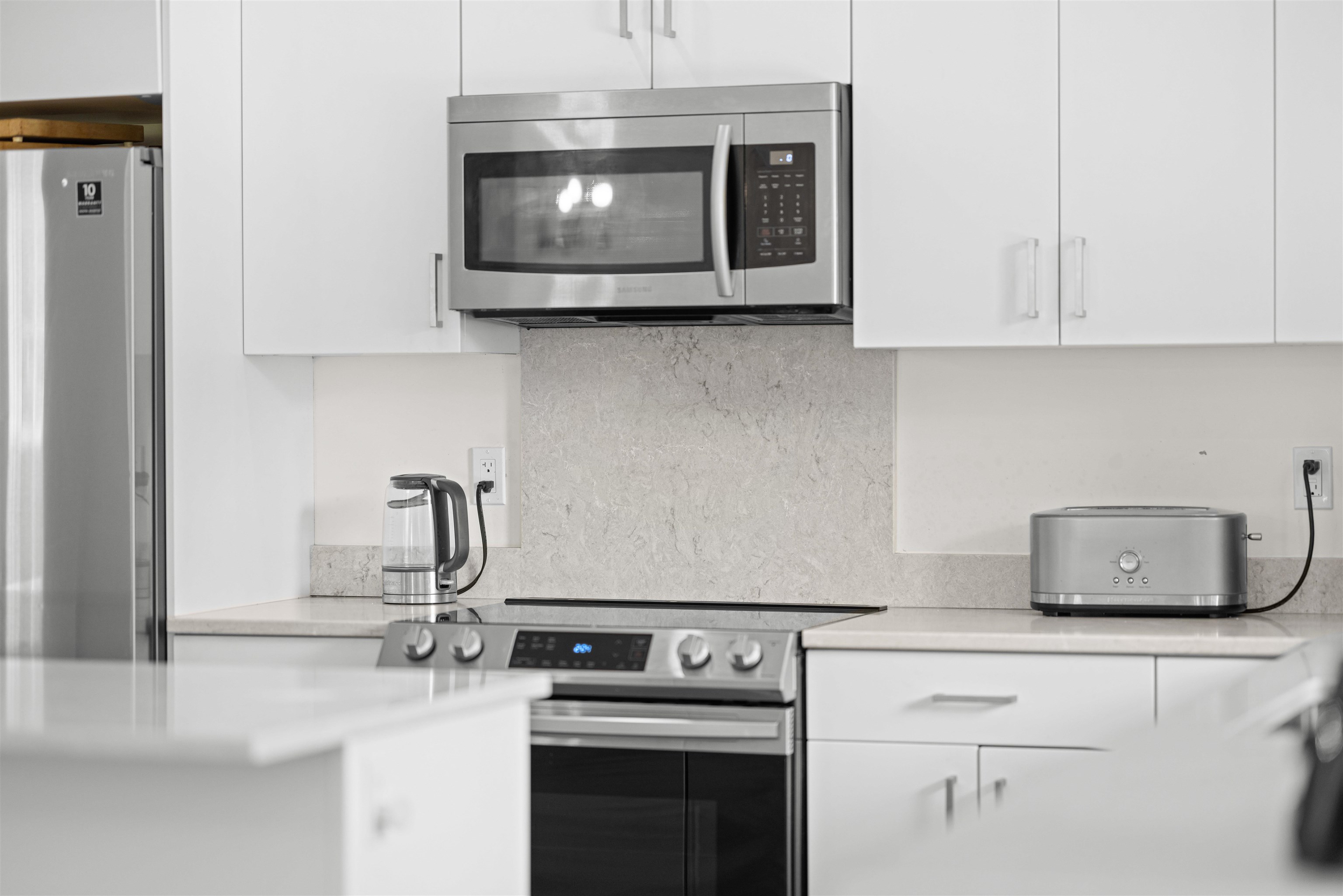 1096 FOXGLOVE LANE