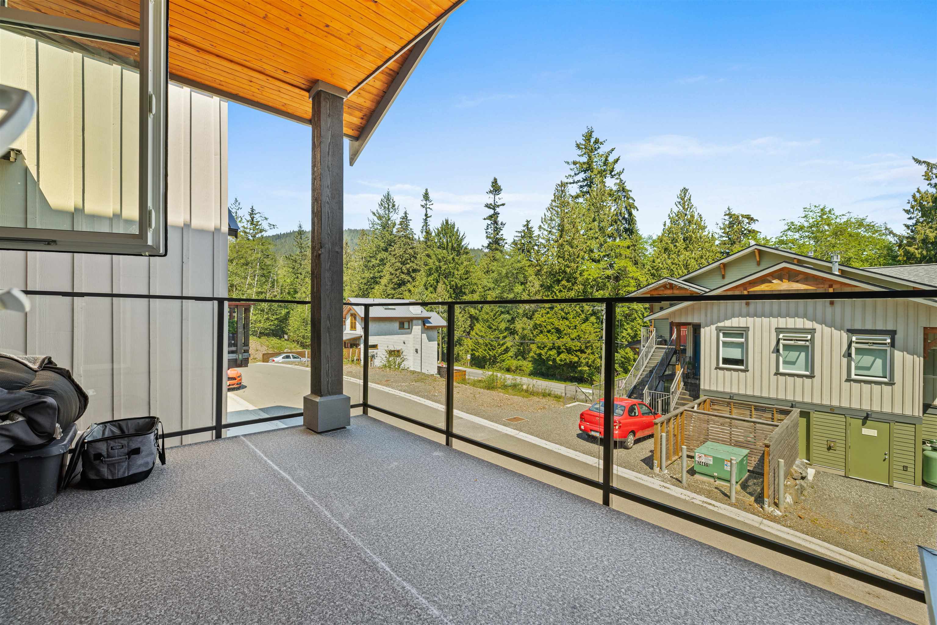 1096 FOXGLOVE LANE