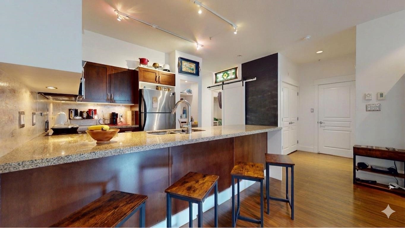 207 1336 MAIN STREET Unit: 207