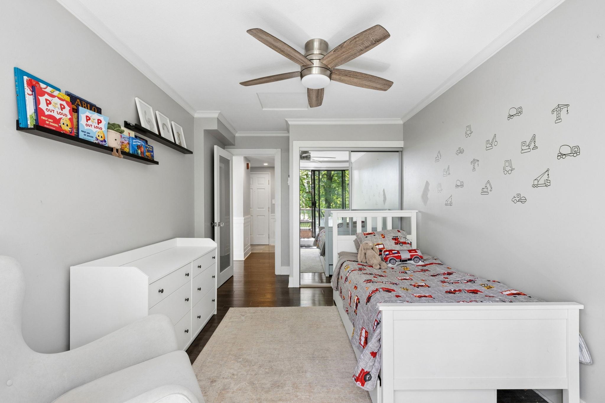 303 1702 CHESTERFIELD AVENUE Unit: 303