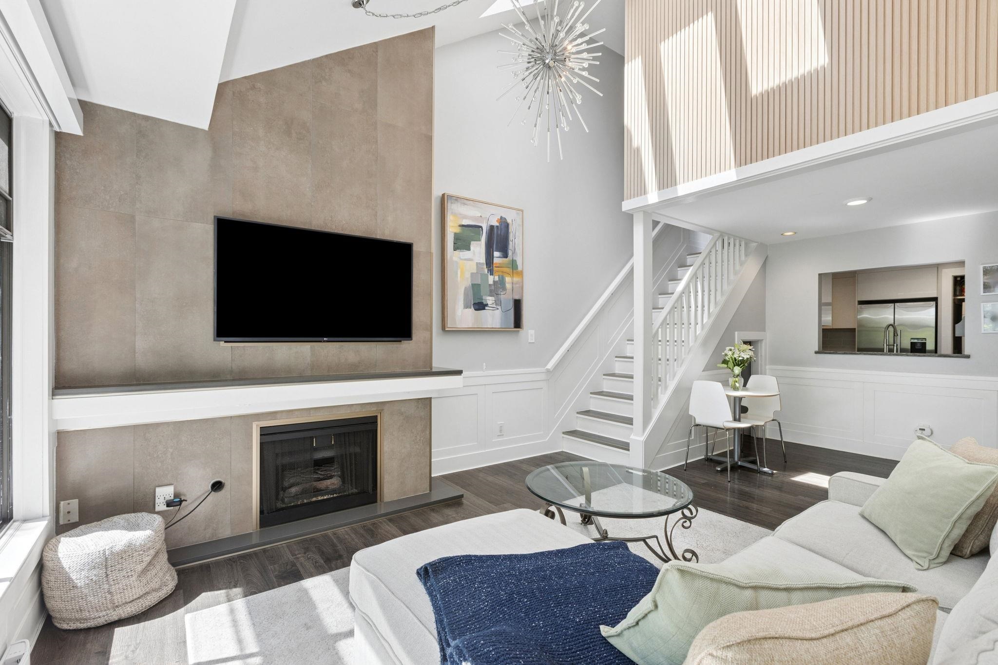 303 1702 CHESTERFIELD AVENUE Unit: 303