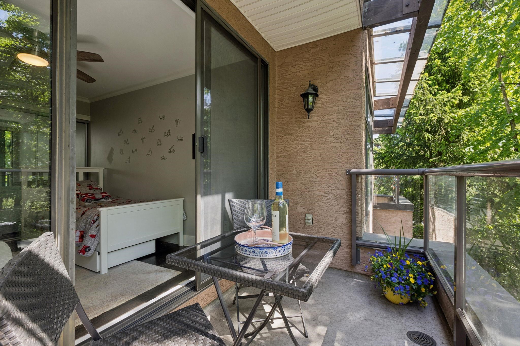 303 1702 CHESTERFIELD AVENUE Unit: 303