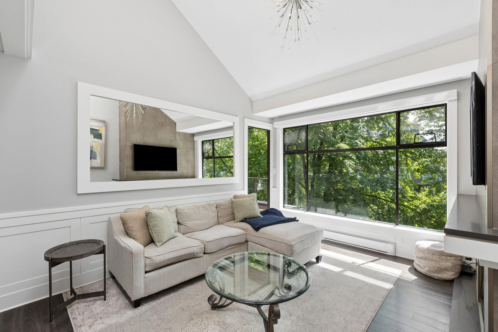 303 1702 CHESTERFIELD AVENUE Unit: 303