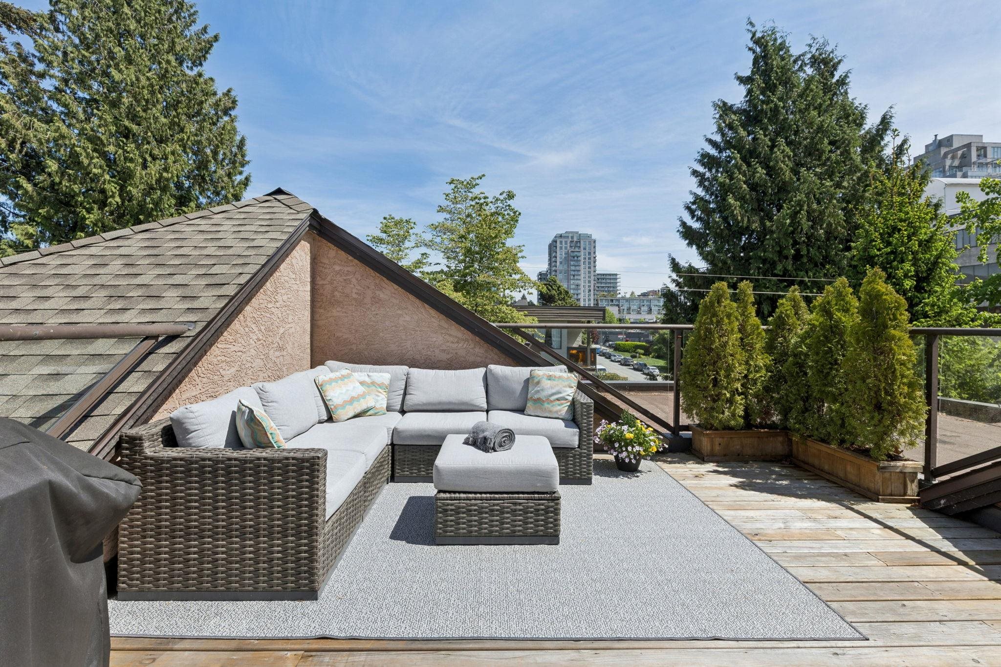 303 1702 CHESTERFIELD AVENUE Unit: 303