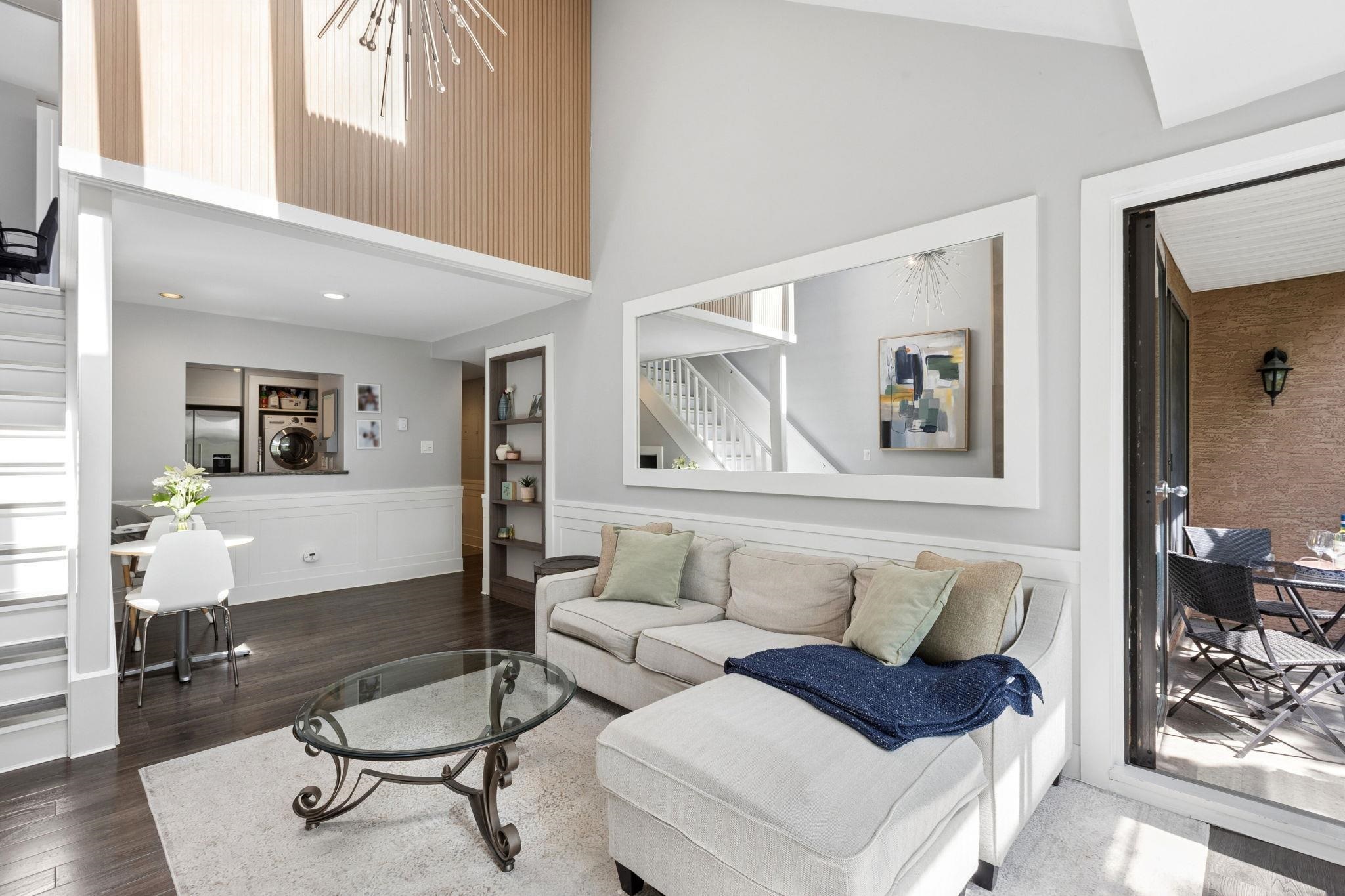 303 1702 CHESTERFIELD AVENUE Unit: 303