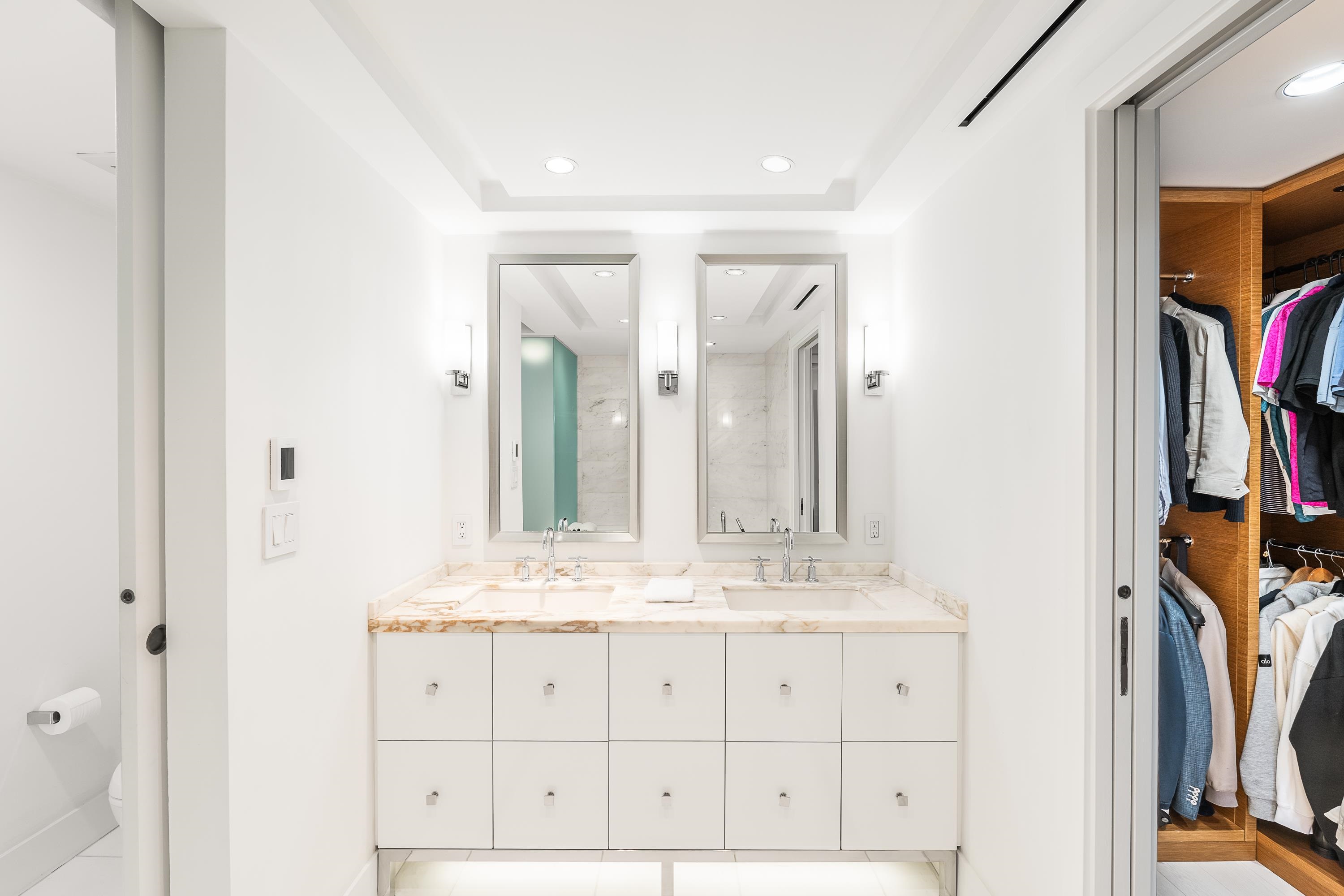 2902 667 HOWE STREET Unit: 2902
