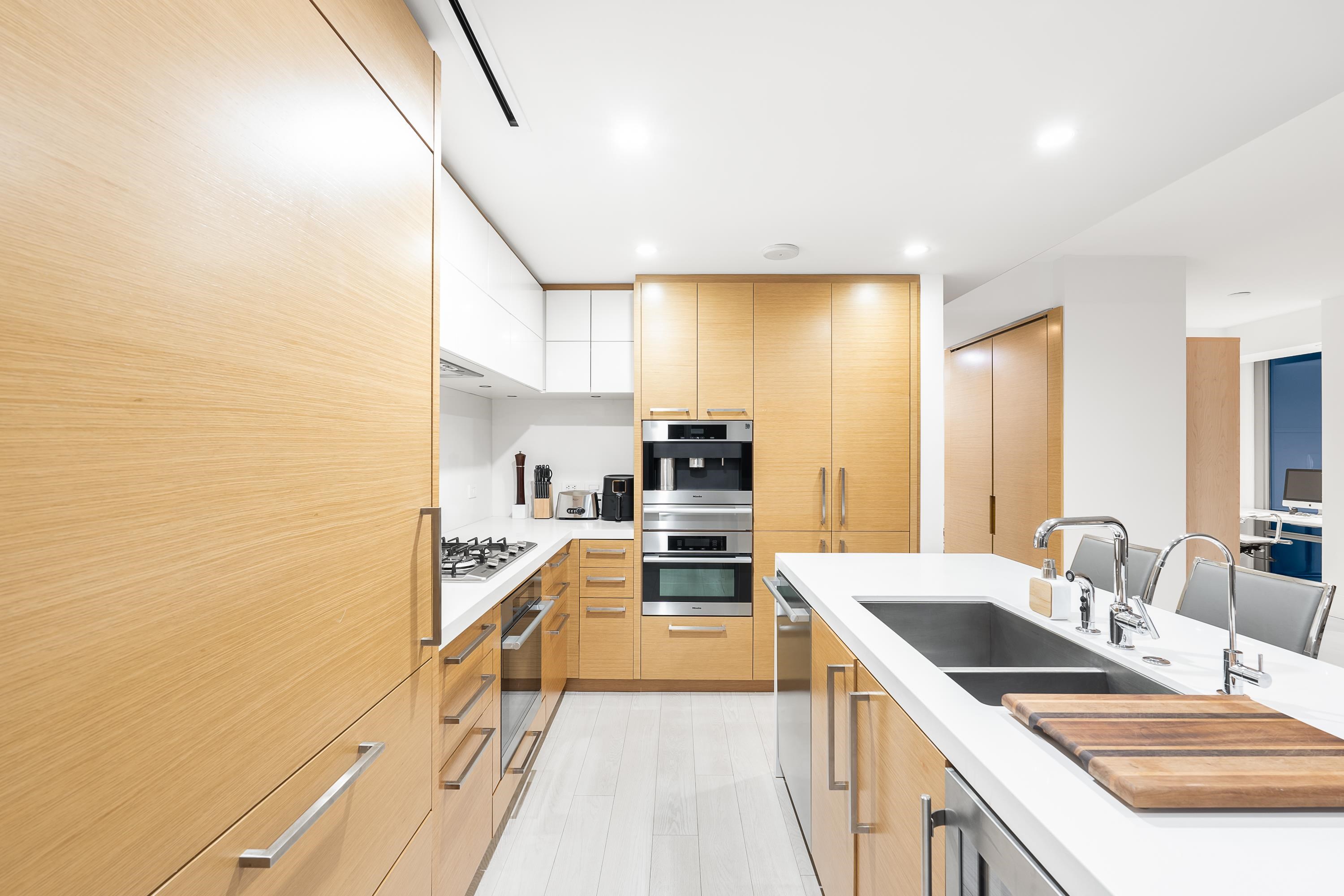 2902 667 HOWE STREET Unit: 2902