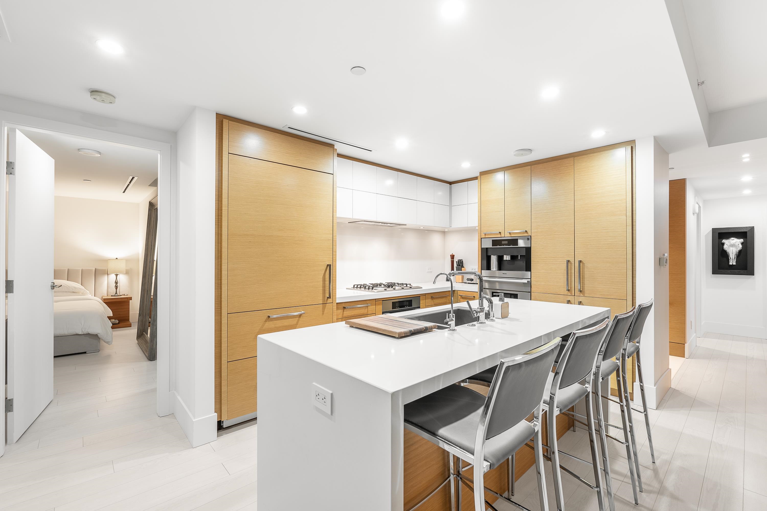 2902 667 HOWE STREET Unit: 2902