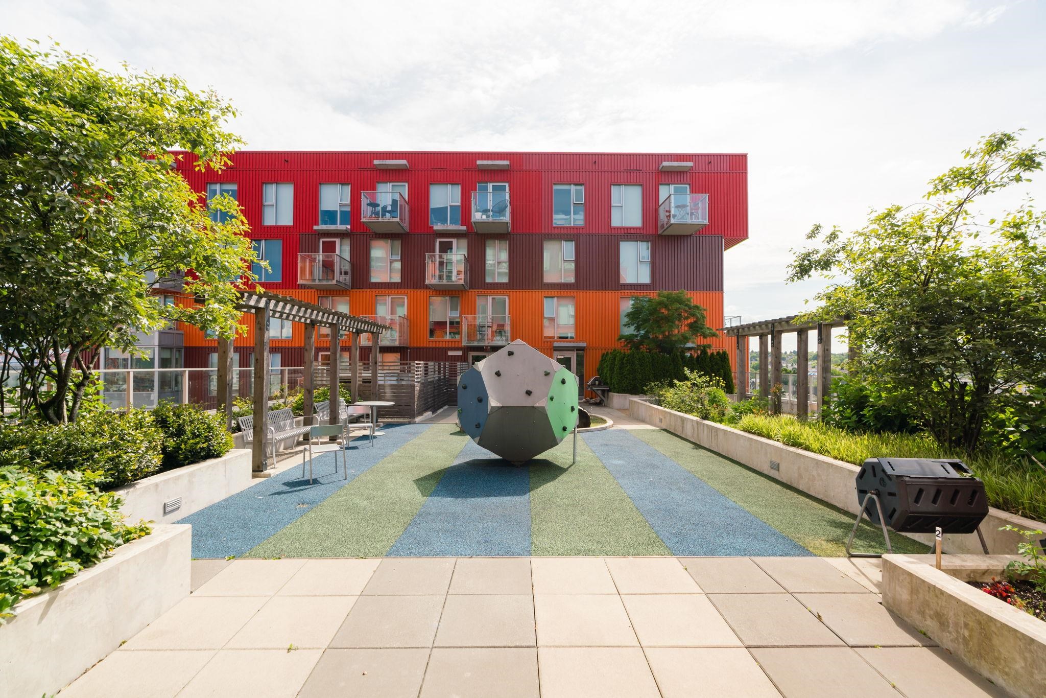 902 933 E HASTINGS STREET Unit: 902