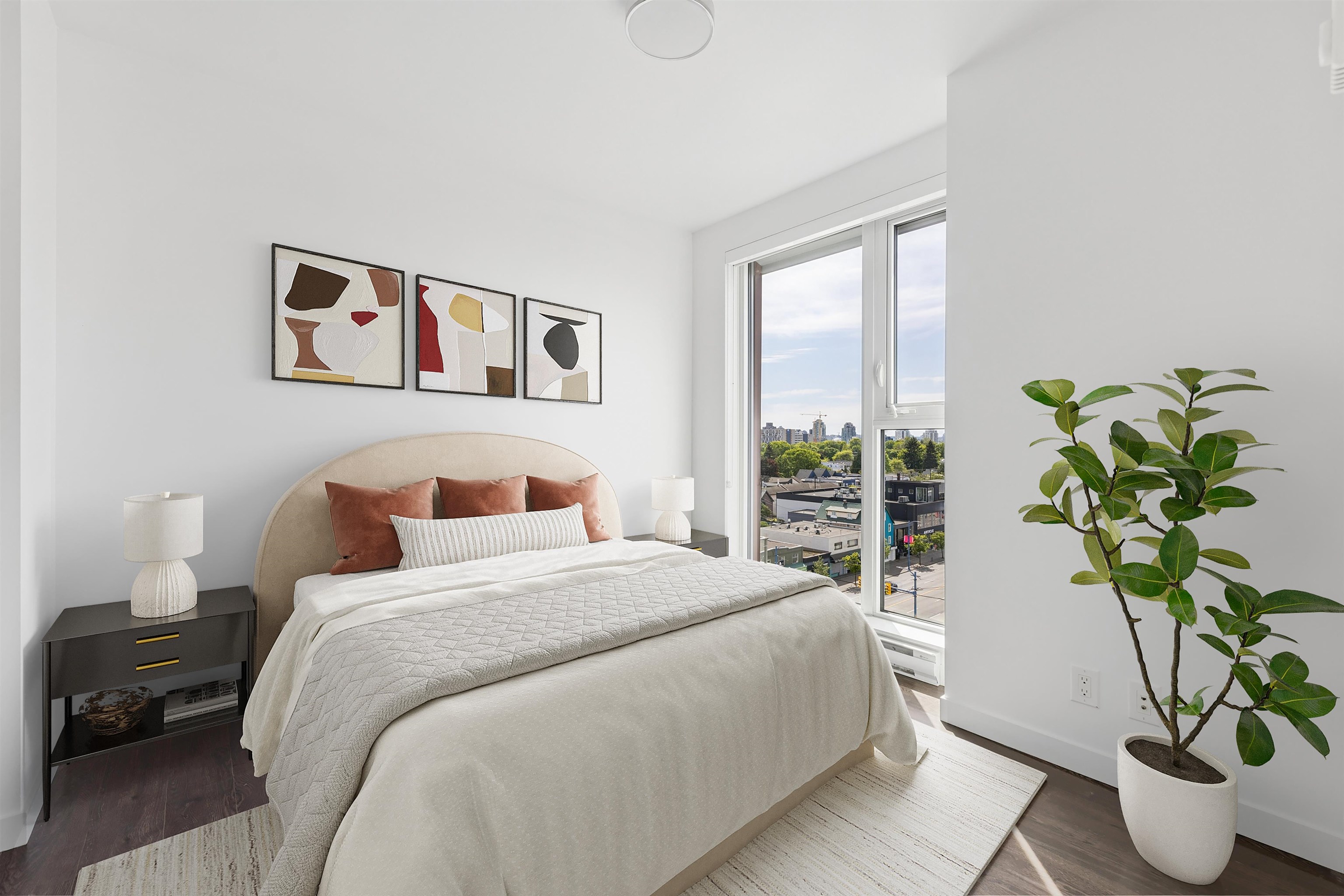 902 933 E HASTINGS STREET Unit: 902